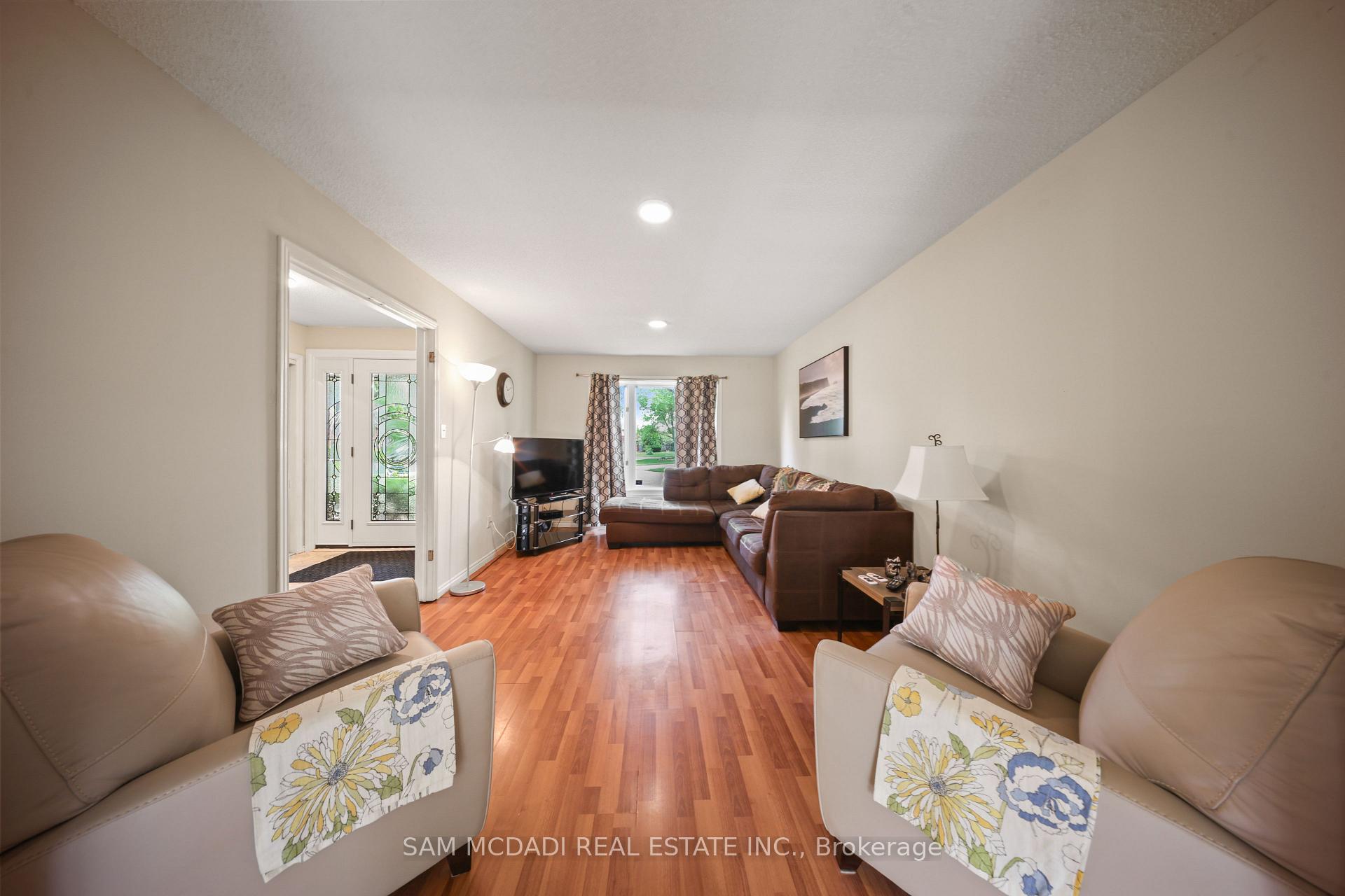 Photo 6 of 8 Nomad Court, Grimsby, Grimsby Beach — HOMEH