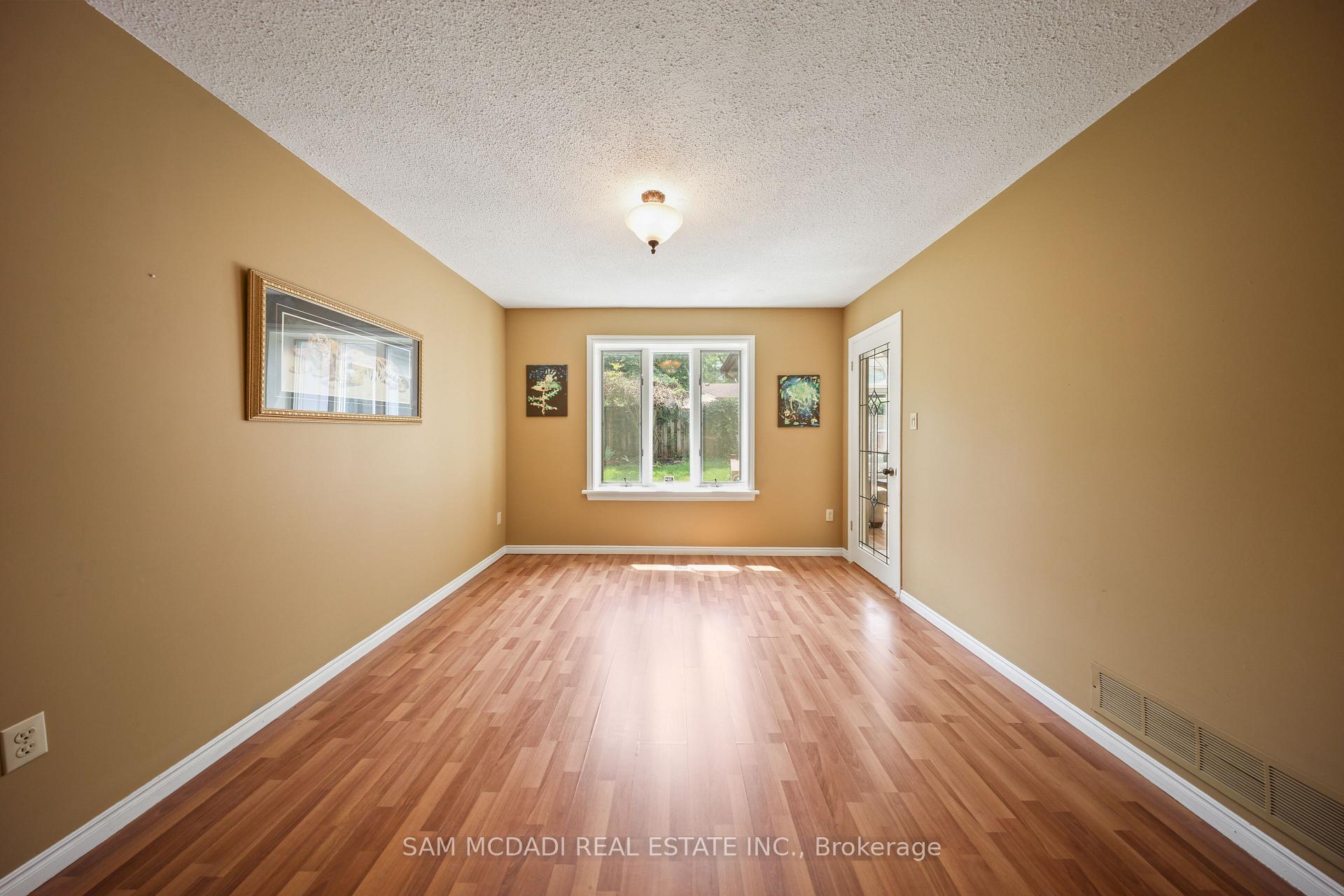 Photo 8 of 8 Nomad Court, Grimsby, Grimsby Beach — HOMEH