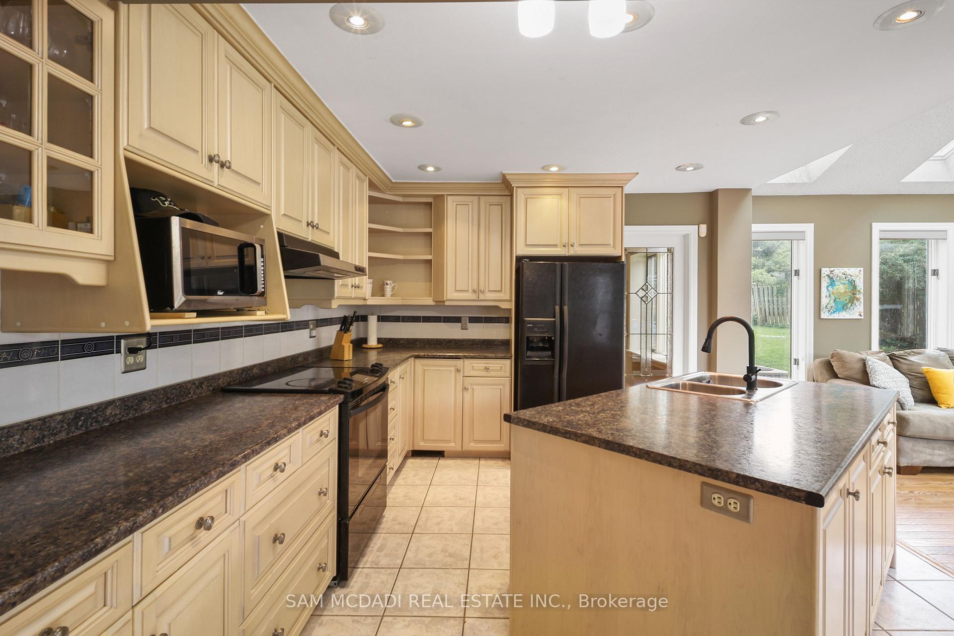 Photo 13 of 8 Nomad Court, Grimsby, Grimsby Beach — HOMEH