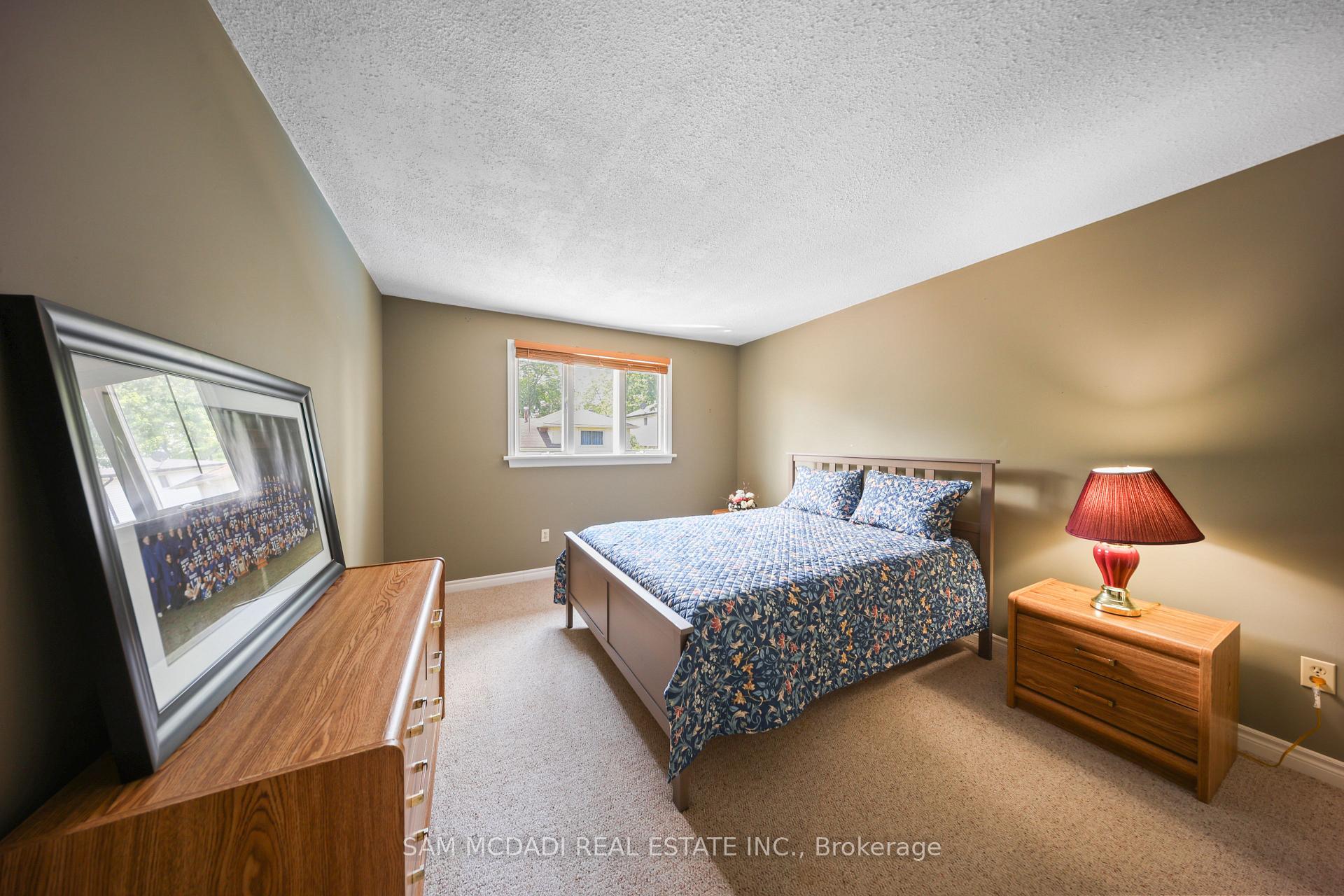 Photo 18 of 8 Nomad Court, Grimsby, Grimsby Beach — HOMEH