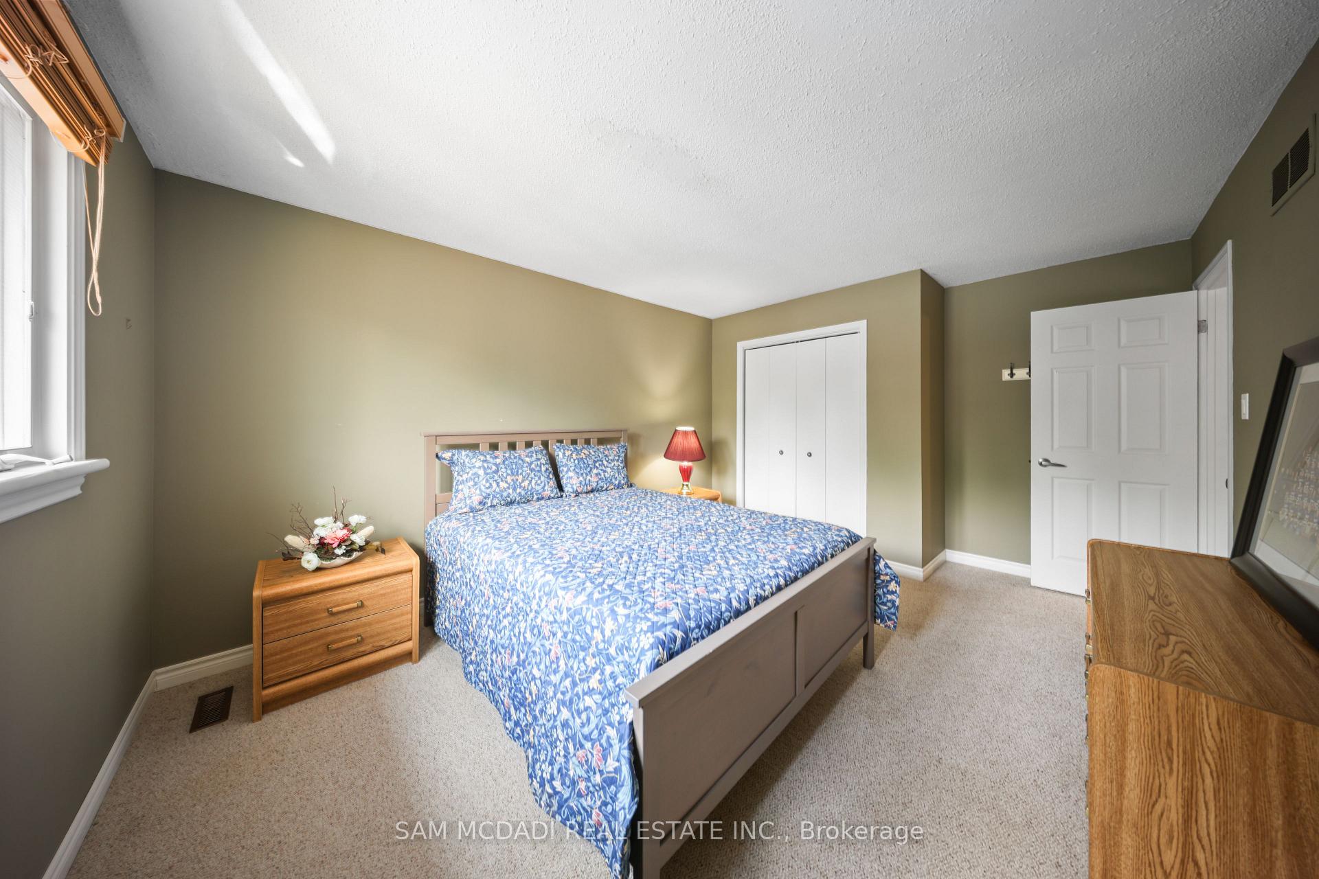 Photo 19 of 8 Nomad Court, Grimsby, Grimsby Beach — HOMEH