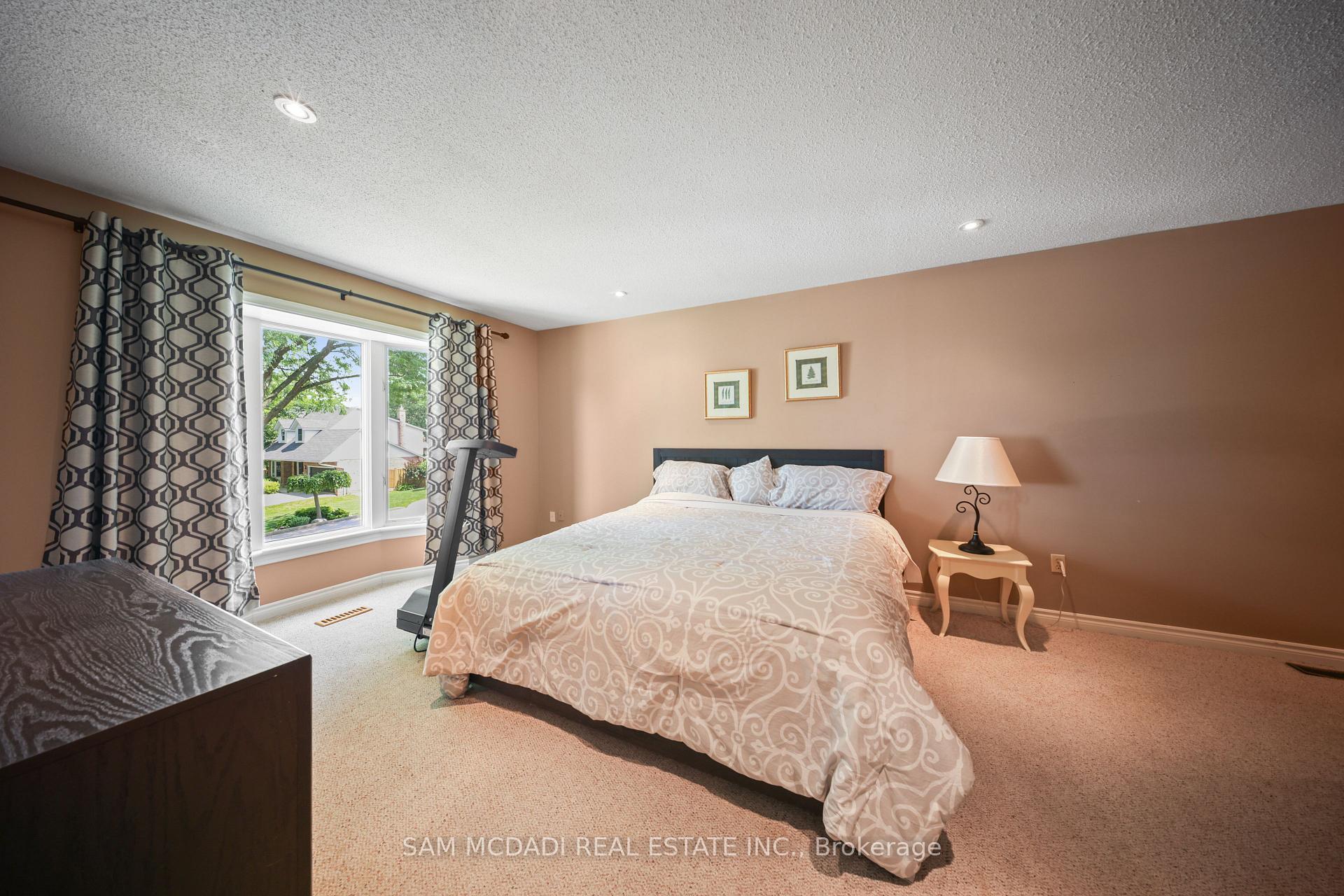 Photo 23 of 8 Nomad Court, Grimsby, Grimsby Beach — HOMEH