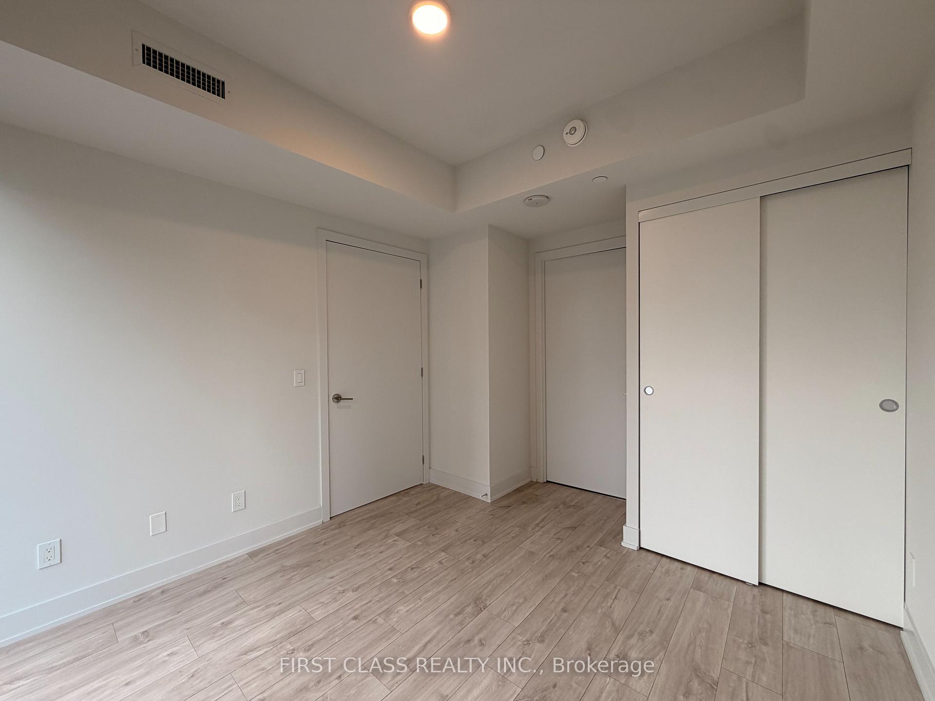 Photo 15 of Unit 3604, 8 Cumberland Street, Toronto, The Annex — HOMEH