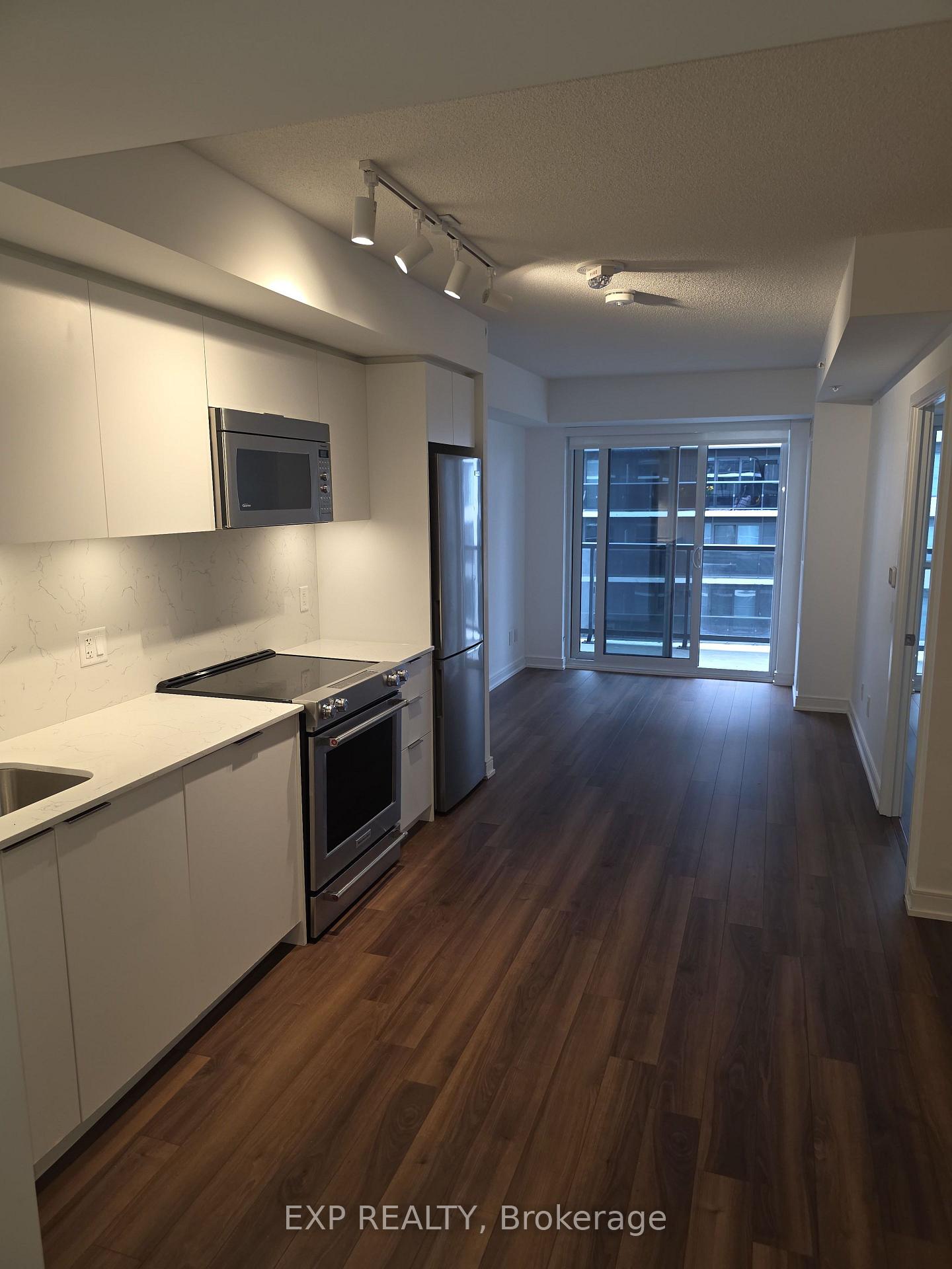 Photo 2 of Unit 6, 30 Samuel Wood Way, Etobicoke, Islington-City Centre West — HOMEH
