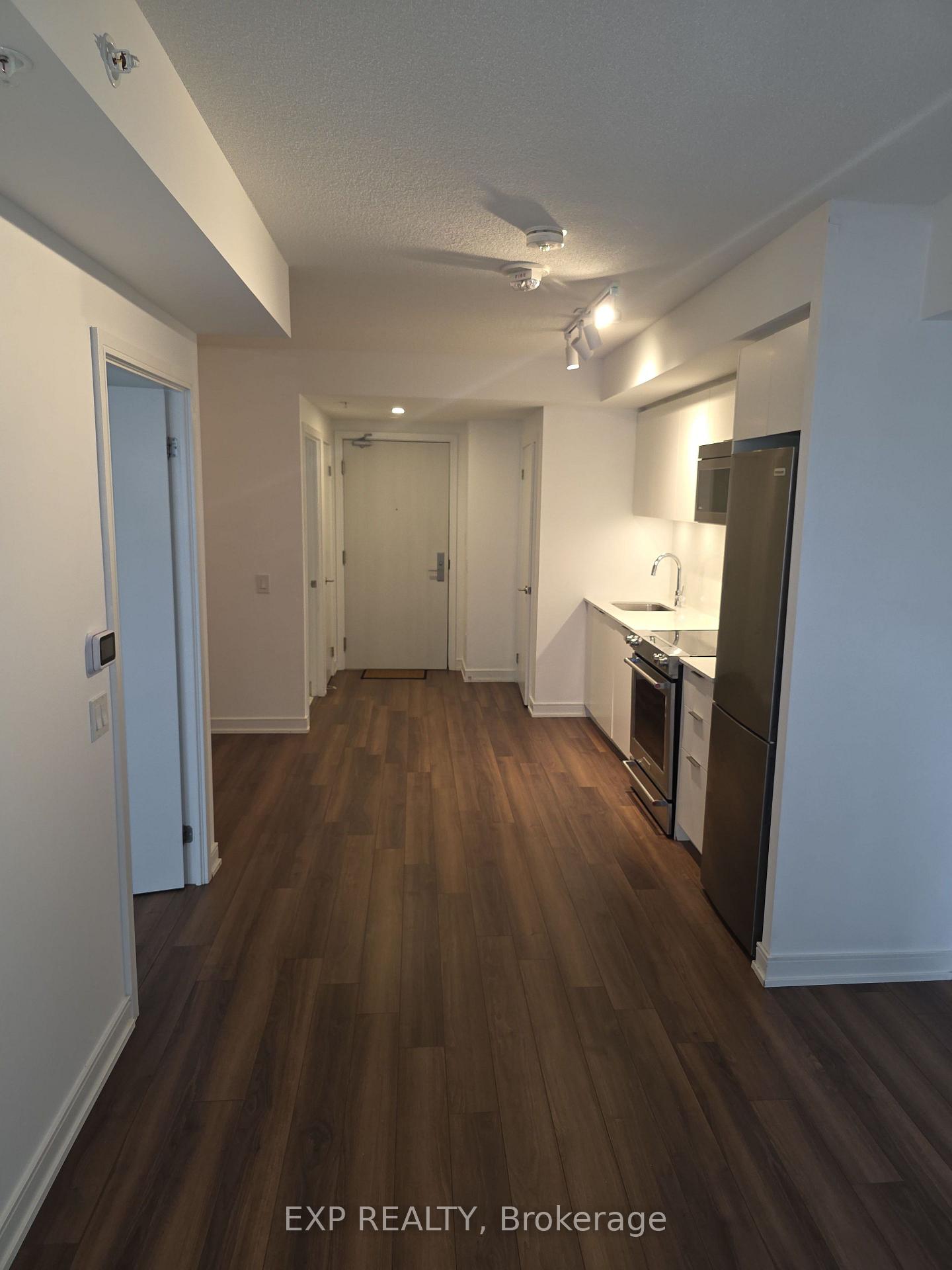 Photo 4 of Unit 6, 30 Samuel Wood Way, Etobicoke, Islington-City Centre West — HOMEH