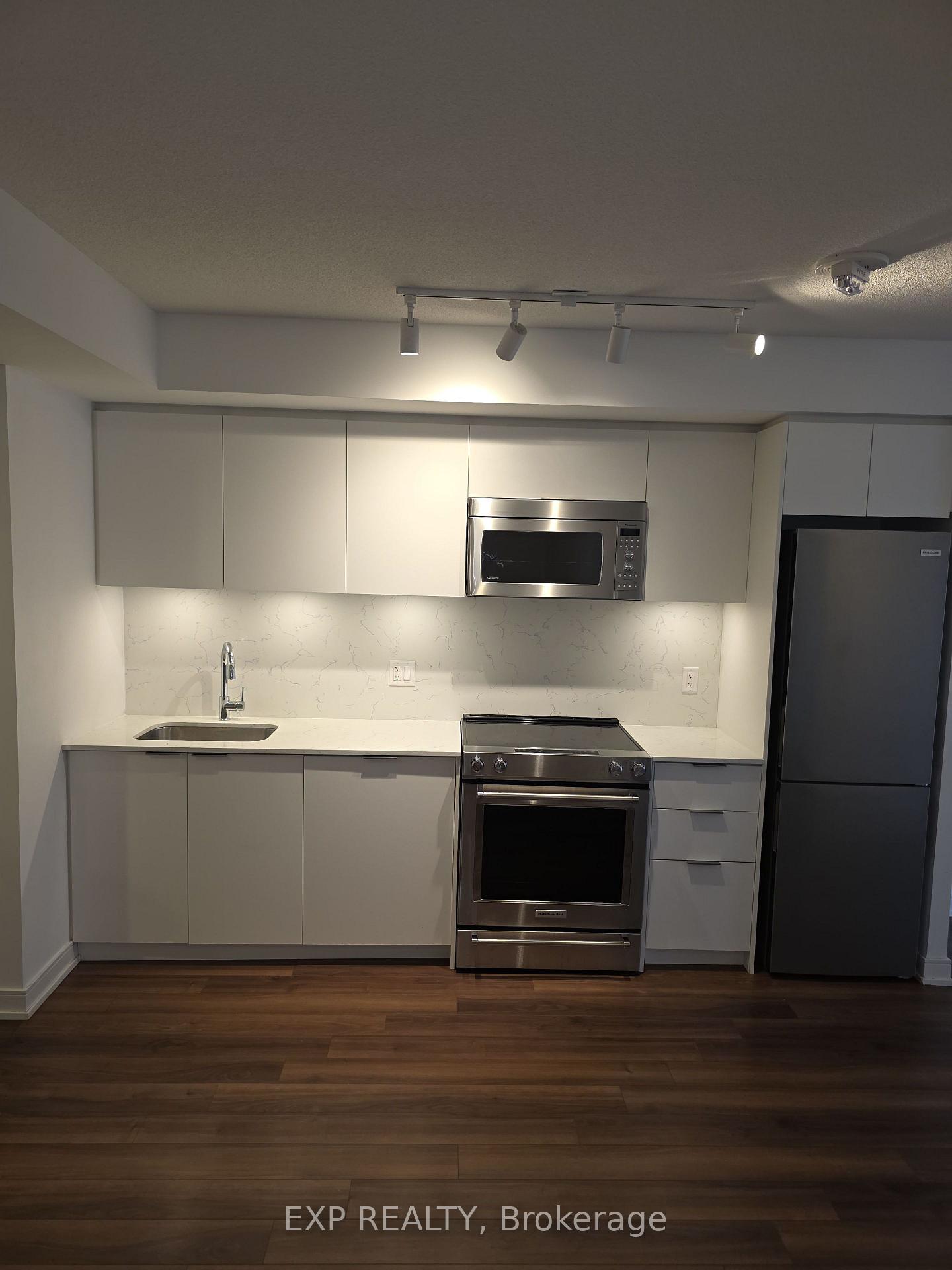 Photo 5 of Unit 6, 30 Samuel Wood Way, Etobicoke, Islington-City Centre West — HOMEH