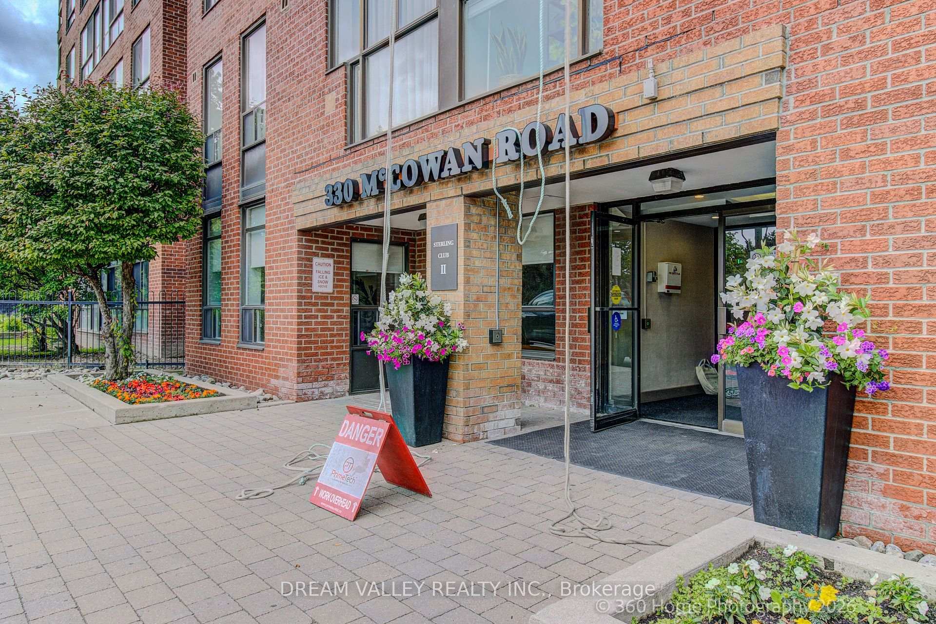 Photo 2 of Unit 811, 330 Mccowan Road, Scarborough, Eglinton East — HOMEH