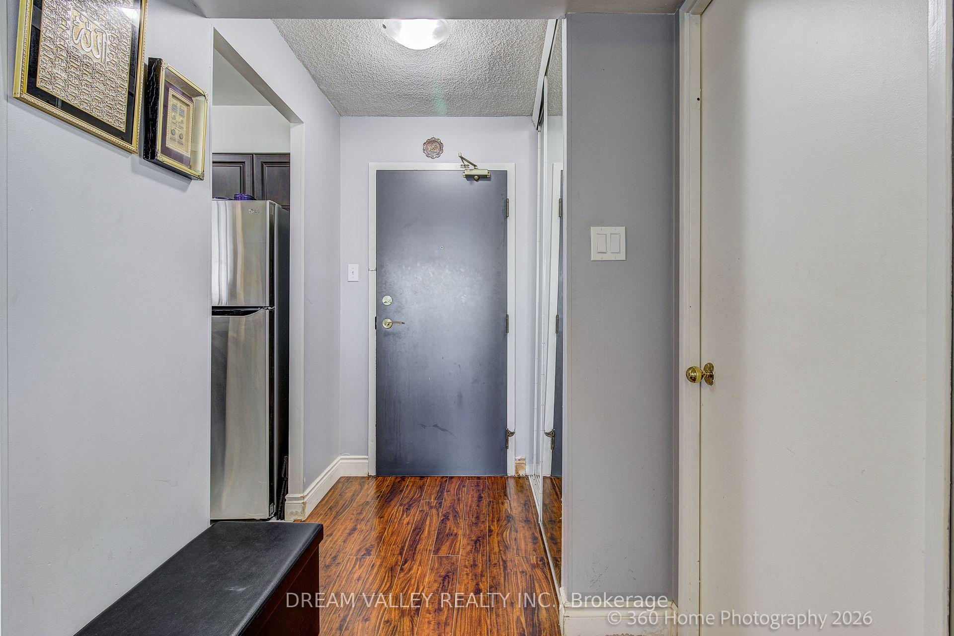 Photo 3 of Unit 811, 330 Mccowan Road, Scarborough, Eglinton East — HOMEH