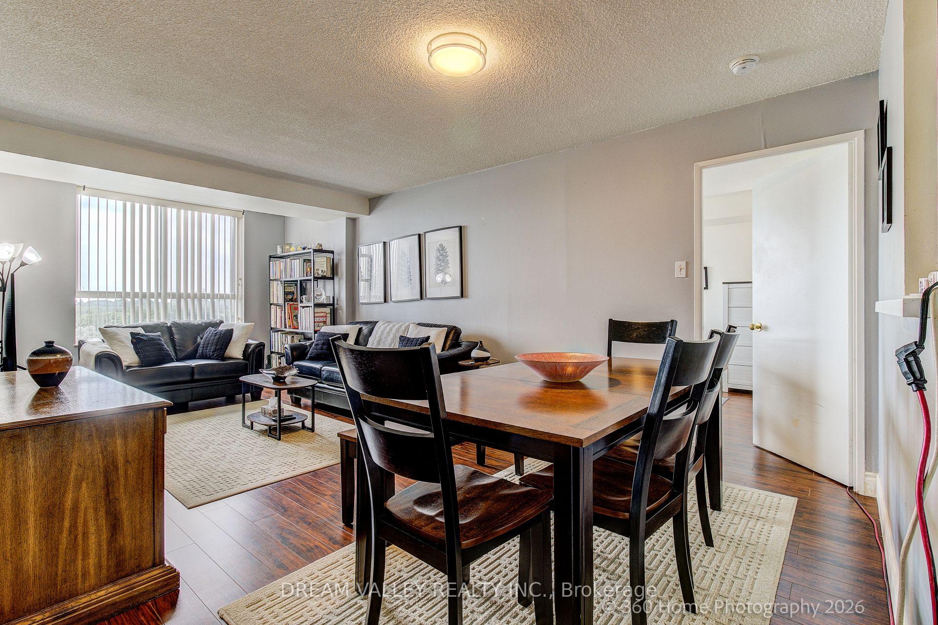 Photo 8 of Unit 811, 330 Mccowan Road, Scarborough, Eglinton East — HOMEH