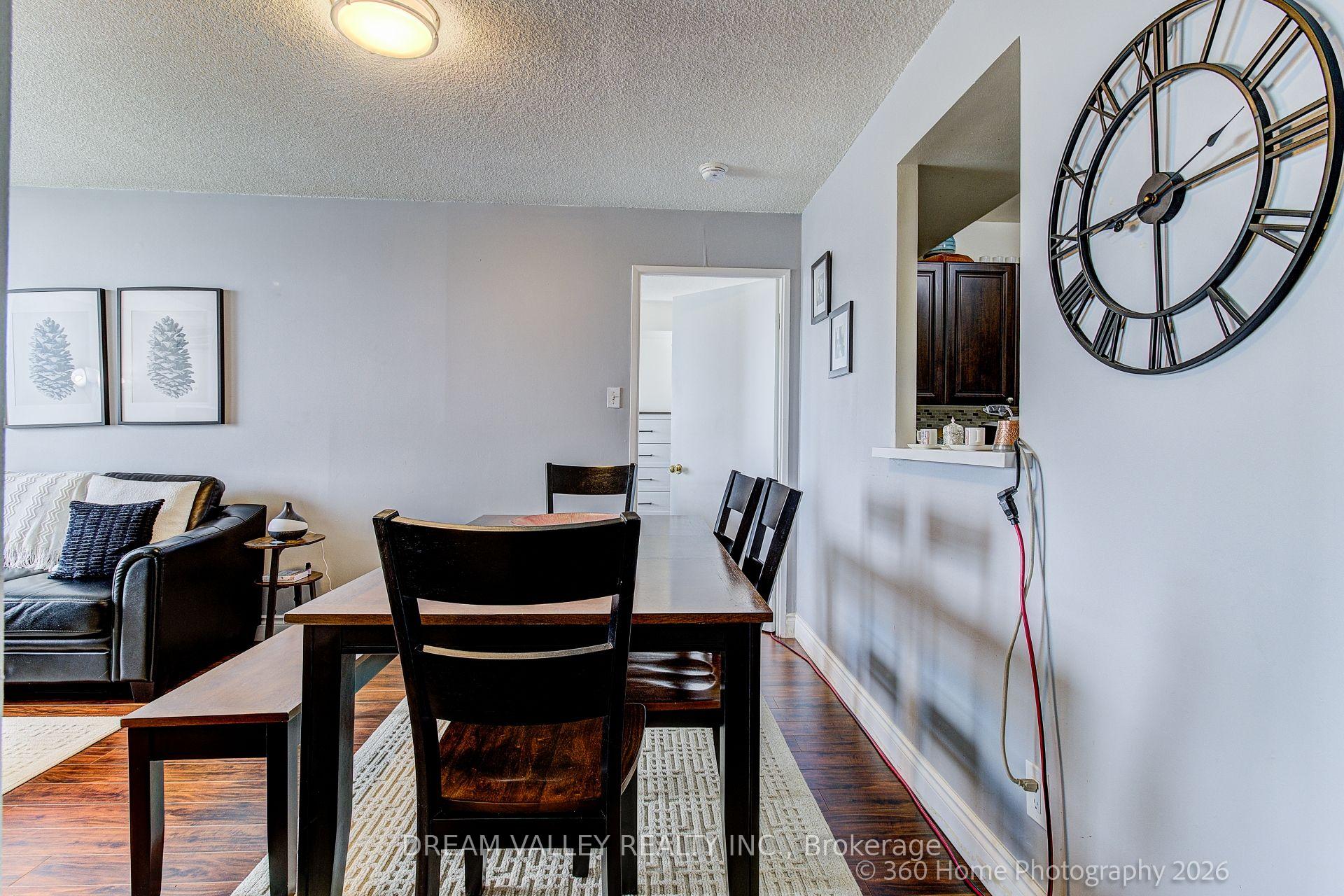 Photo 10 of Unit 811, 330 Mccowan Road, Scarborough, Eglinton East — HOMEH