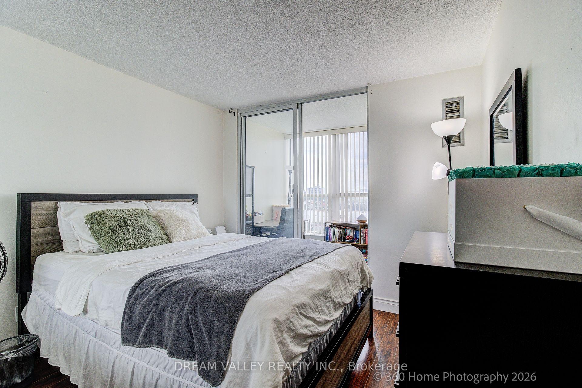 Photo 16 of Unit 811, 330 Mccowan Road, Scarborough, Eglinton East — HOMEH