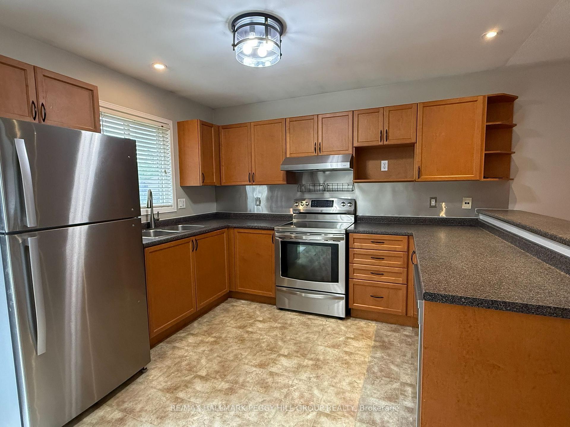 Photo 2 of Unit Main, 171 Hanmer Street E, Barrie, East Bayfield — HOMEH