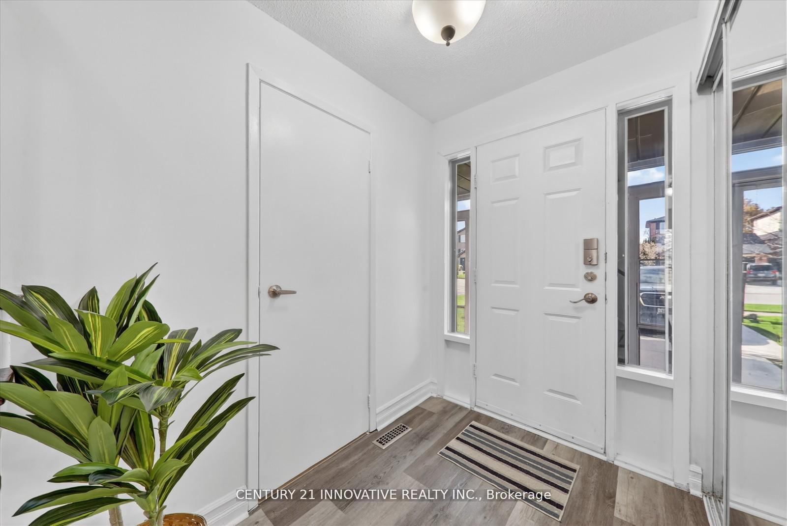 Photo 8 of 23 Northgate Boulevard, Brampton, Westgate — HOMEH