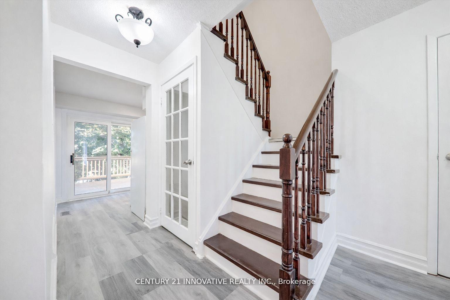 Photo 15 of 23 Northgate Boulevard, Brampton, Westgate — HOMEH