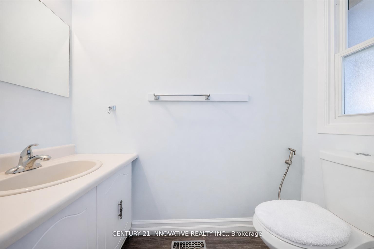 Photo 17 of 23 Northgate Boulevard, Brampton, Westgate — HOMEH
