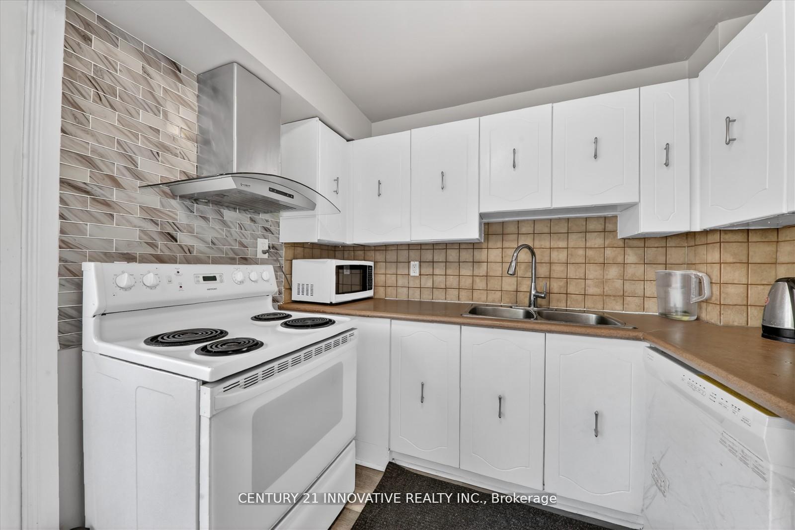 Photo 18 of 23 Northgate Boulevard, Brampton, Westgate — HOMEH