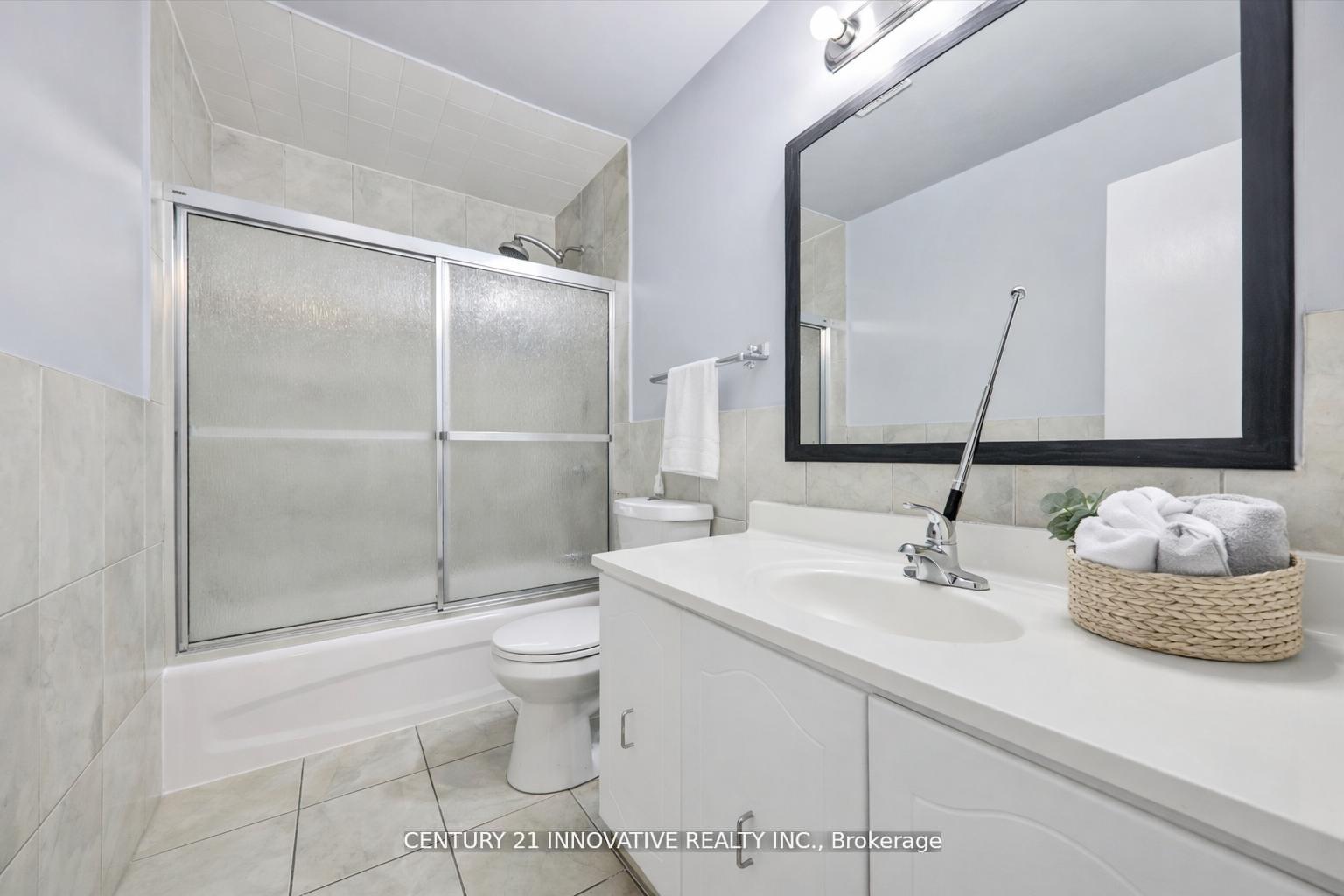 Photo 22 of 23 Northgate Boulevard, Brampton, Westgate — HOMEH