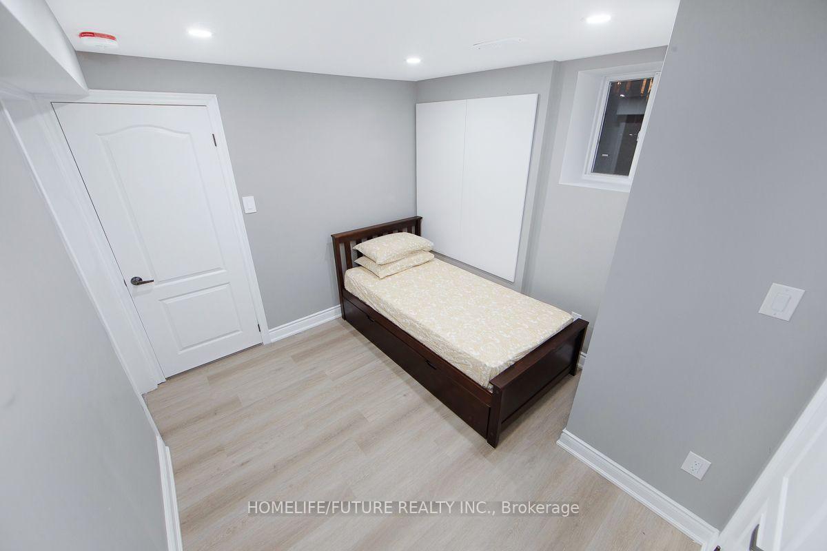 Photo 17 of Unit Bsmt, 230 Ellis Crescent, Milton, Dempsey — HOMEH
