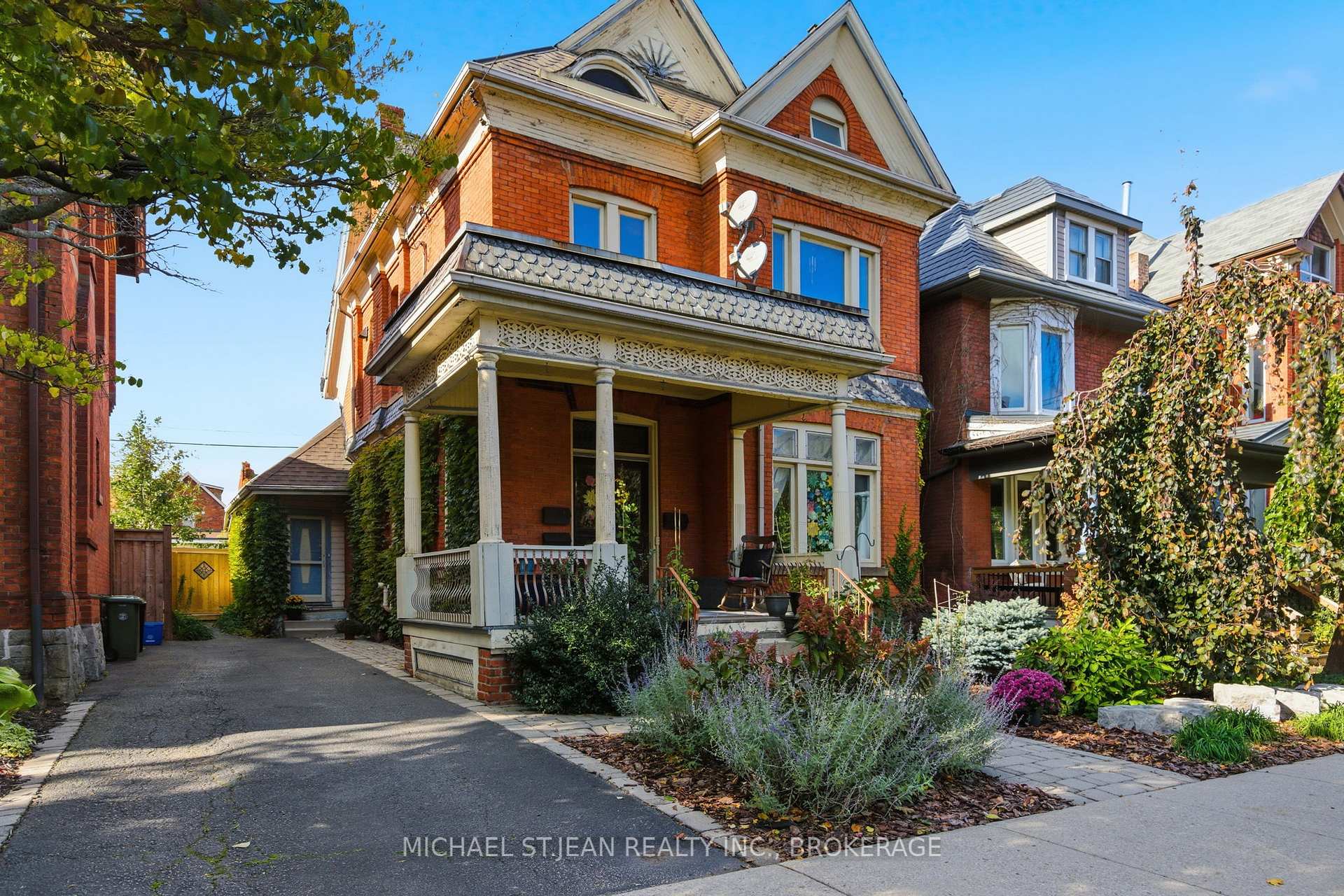 Photo 2 of 30 Ontario Avenue, Hamilton, Stinson — HOMEH