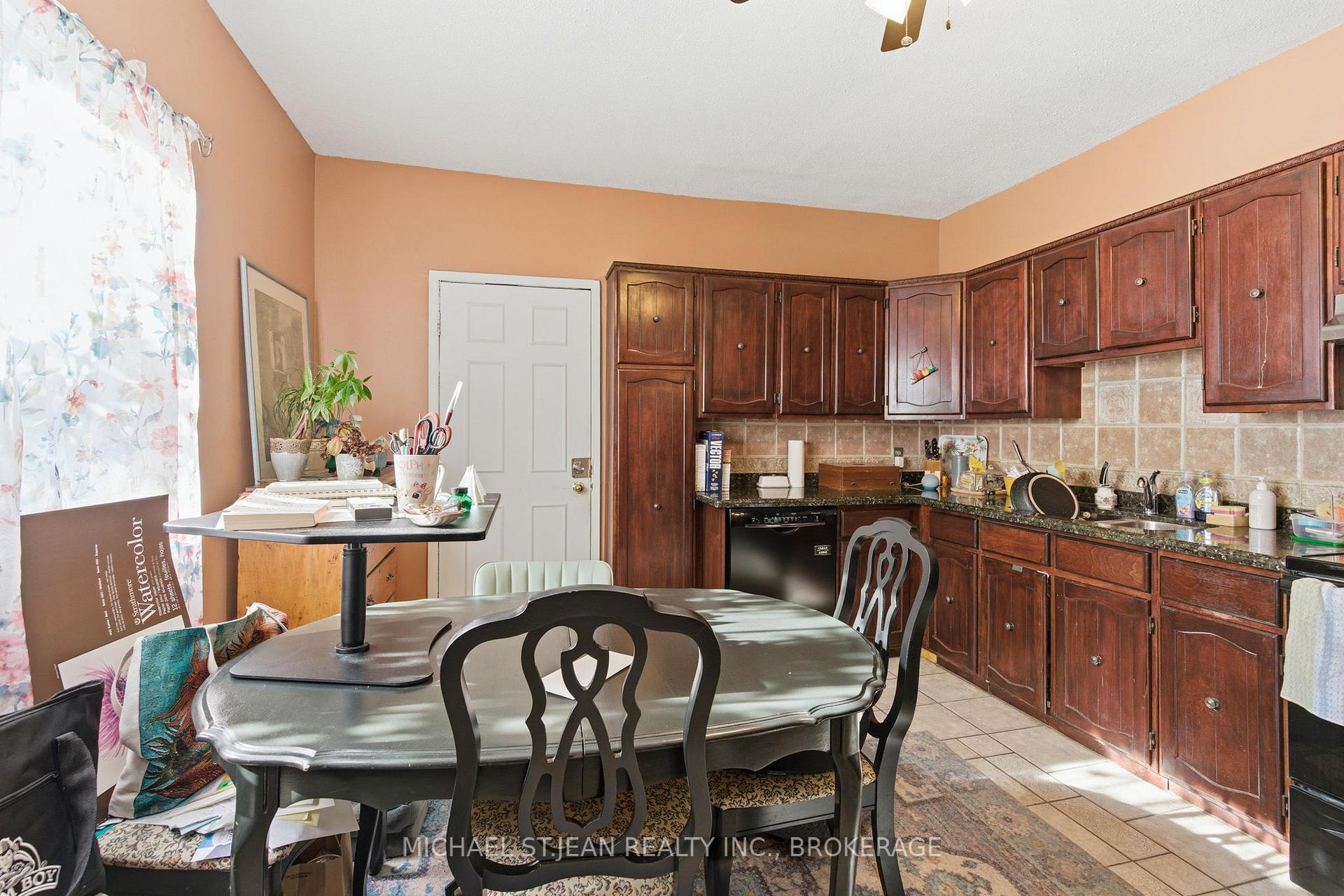 Photo 23 of 30 Ontario Avenue, Hamilton, Stinson — HOMEH