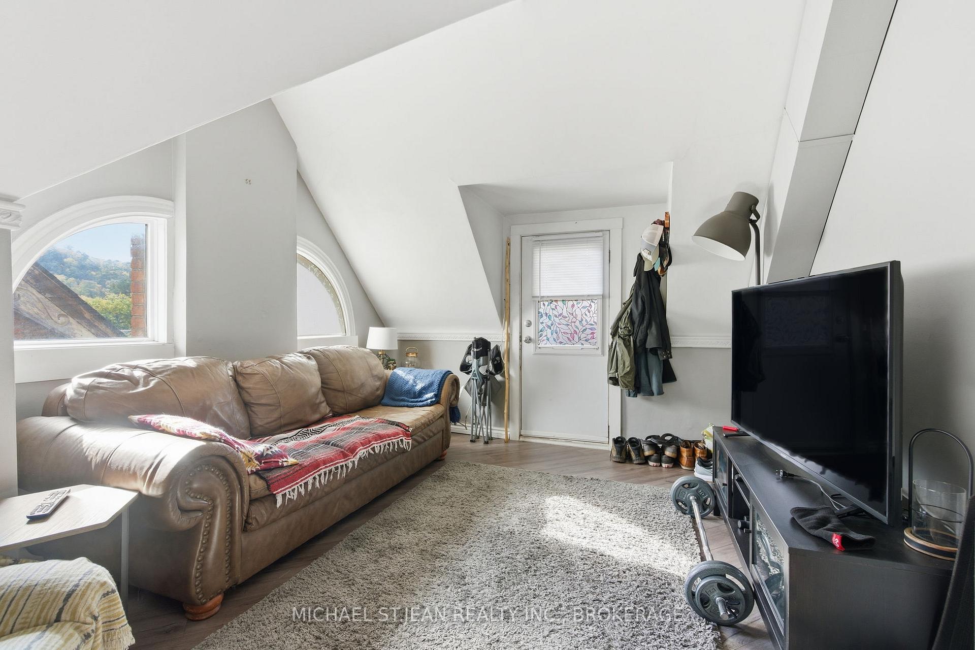 Photo 39 of 30 Ontario Avenue, Hamilton, Stinson — HOMEH
