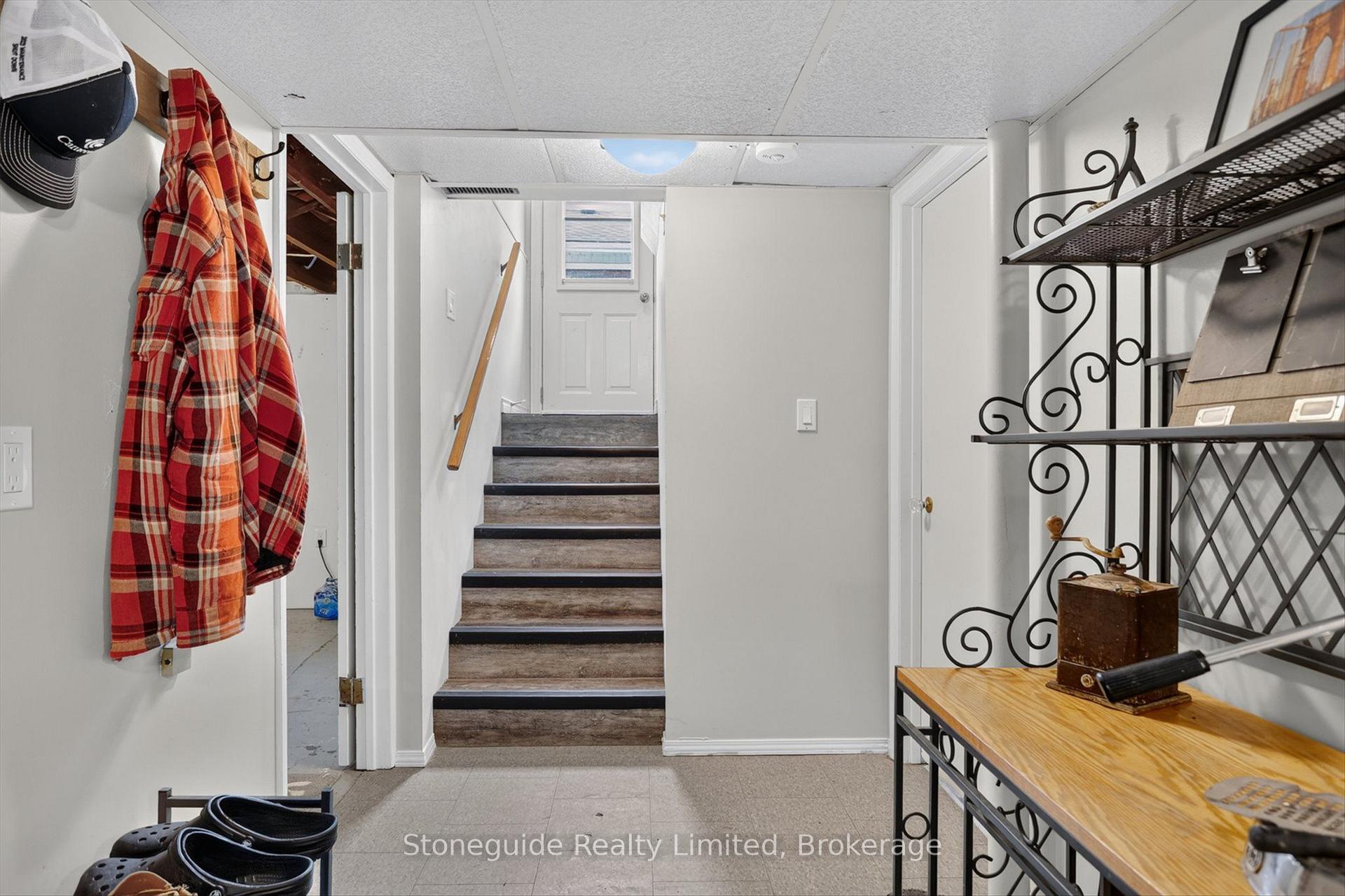 Photo 28 of 565 Riverside Drive, Peterborough, Otonabee Ward 1 — HOMEH