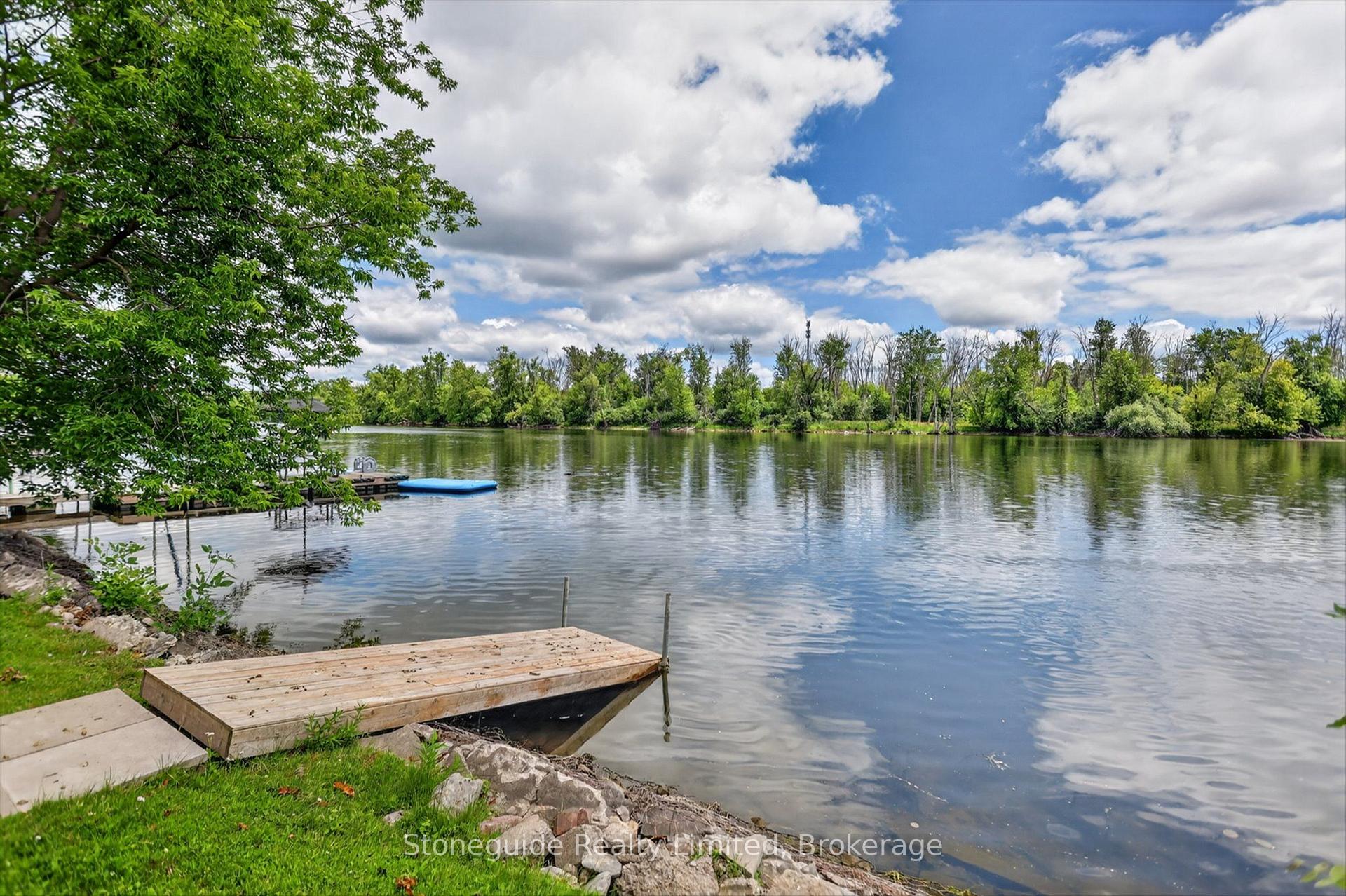 Photo 40 of 565 Riverside Drive, Peterborough, Otonabee Ward 1 — HOMEH