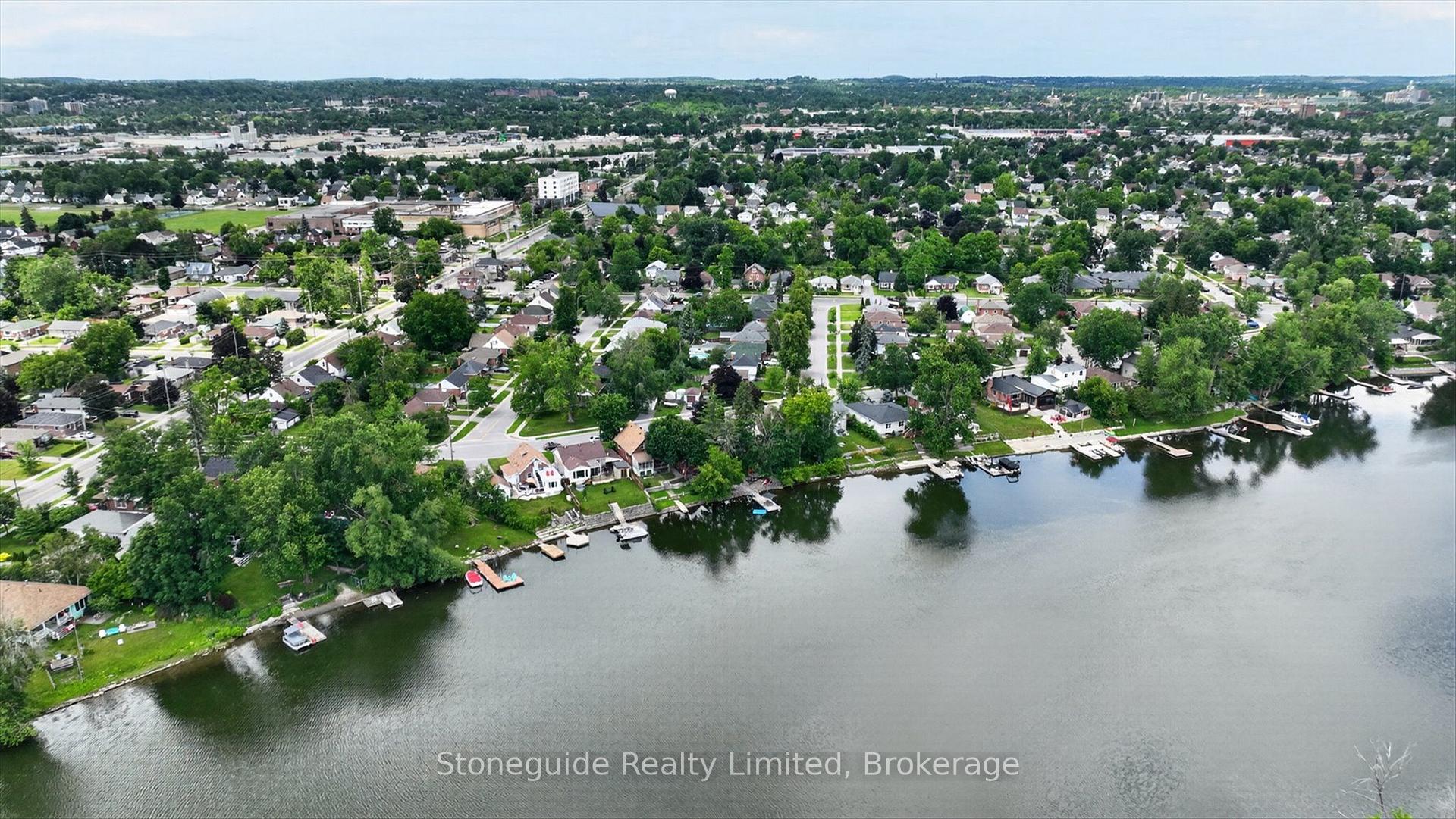 Photo 48 of 565 Riverside Drive, Peterborough, Otonabee Ward 1 — HOMEH