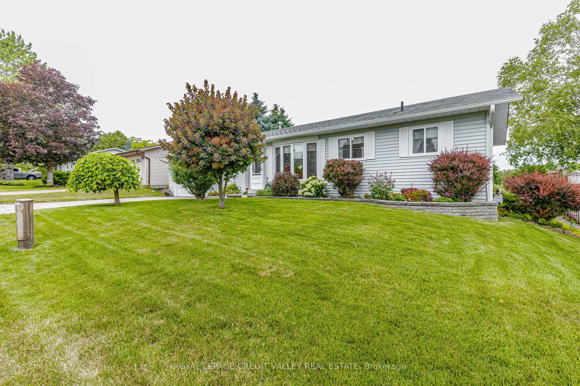 Photo 2 of 118 Tecumseth Pines Drive, New Tecumseth, Rural New Tecumseth — HOMEH