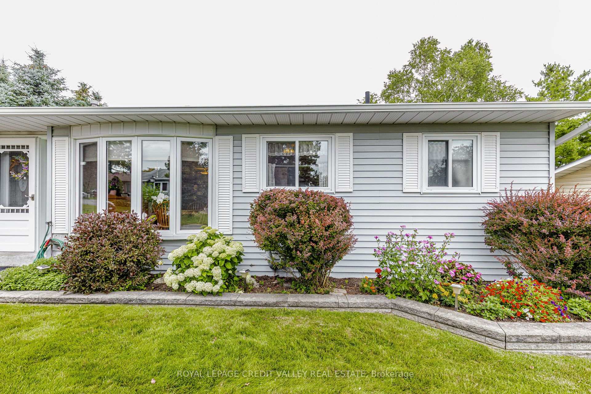 Photo 4 of 118 Tecumseth Pines Drive, New Tecumseth, Rural New Tecumseth — HOMEH