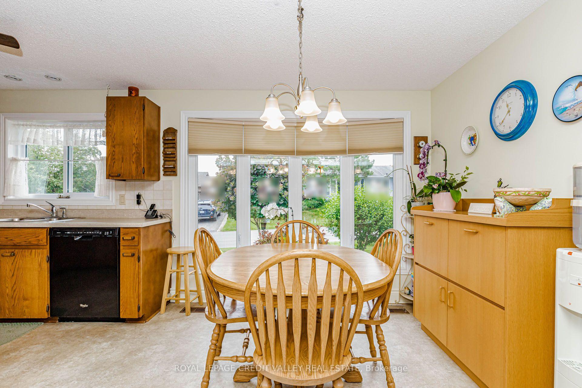 Photo 8 of 118 Tecumseth Pines Drive, New Tecumseth, Rural New Tecumseth — HOMEH