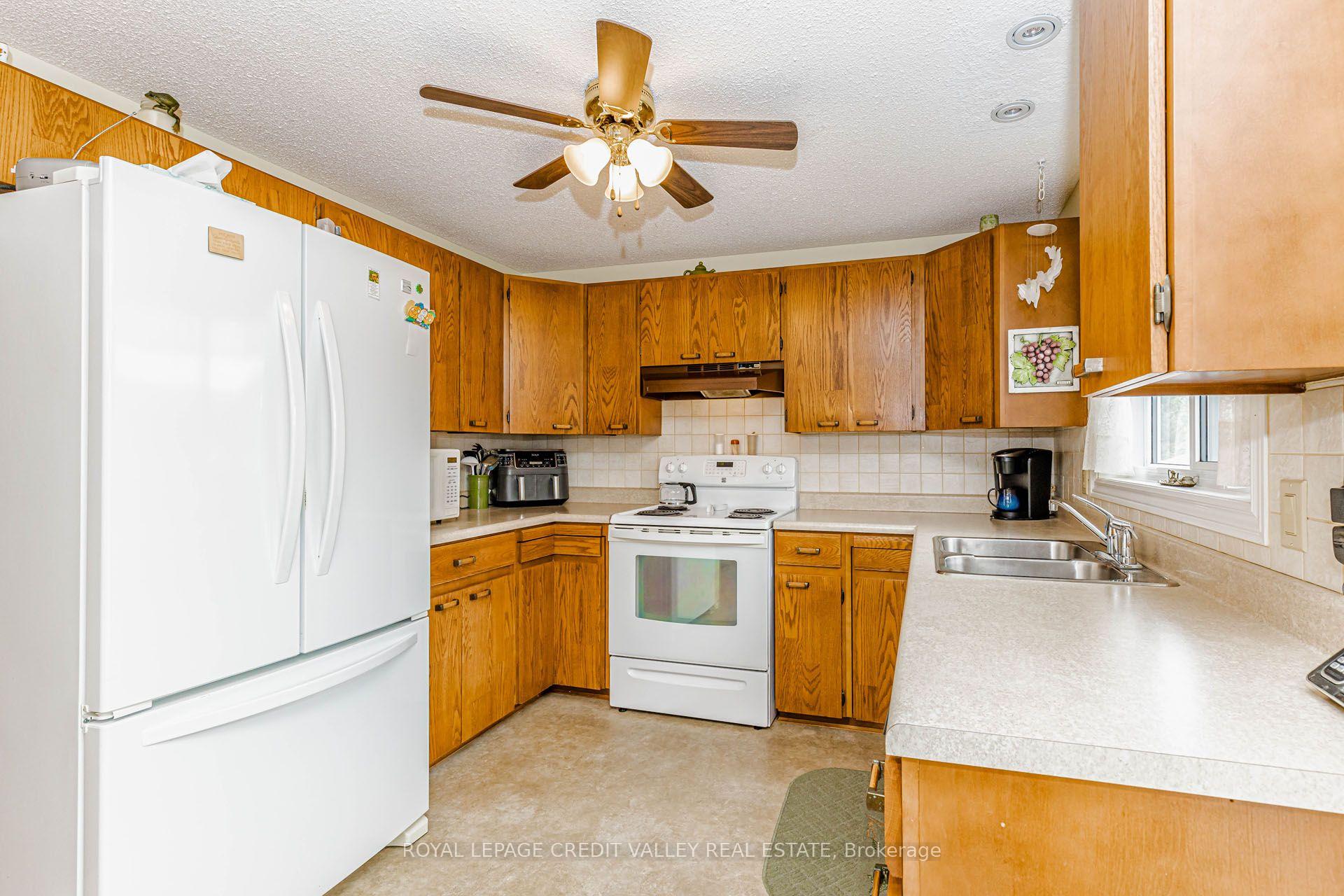 Photo 12 of 118 Tecumseth Pines Drive, New Tecumseth, Rural New Tecumseth — HOMEH
