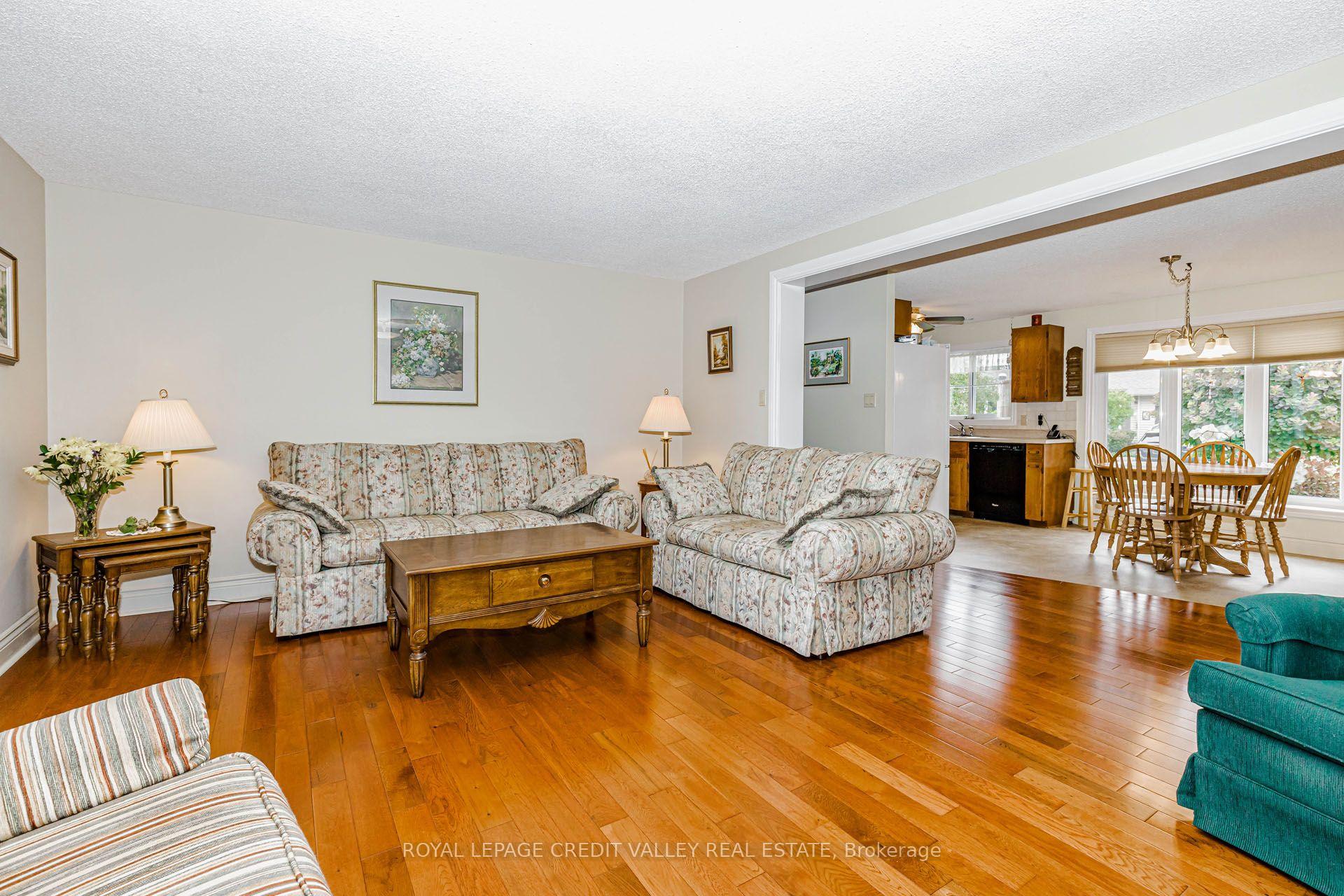 Photo 15 of 118 Tecumseth Pines Drive, New Tecumseth, Rural New Tecumseth — HOMEH