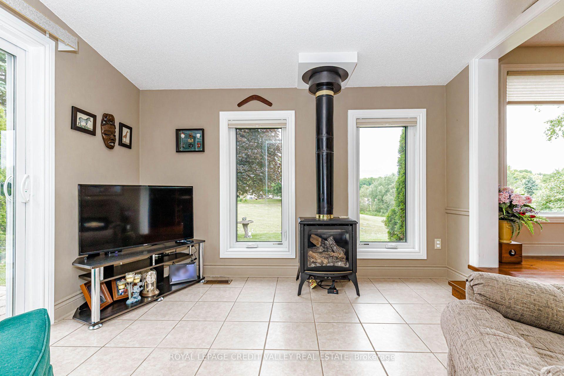 Photo 23 of 118 Tecumseth Pines Drive, New Tecumseth, Rural New Tecumseth — HOMEH