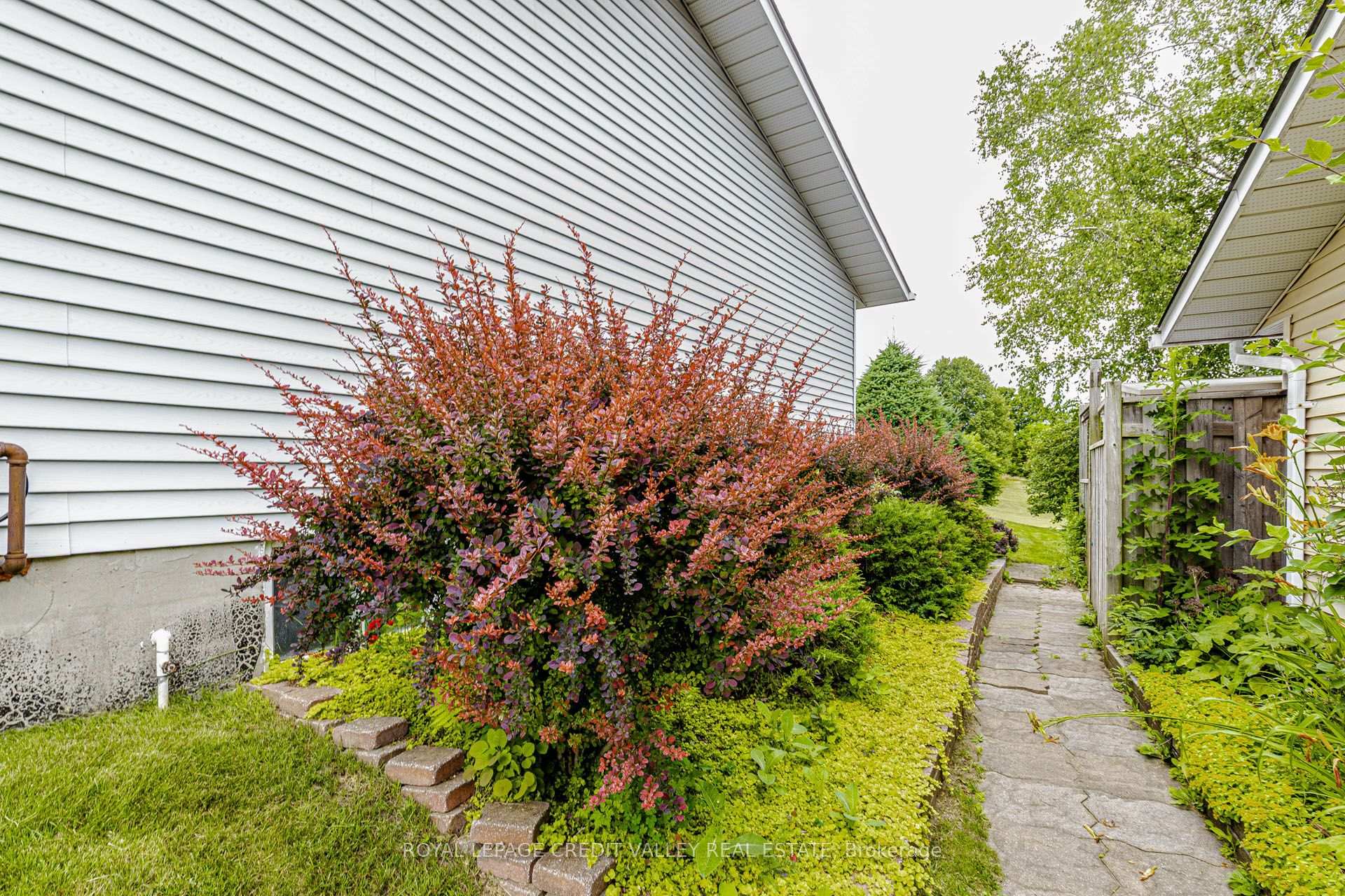 Photo 33 of 118 Tecumseth Pines Drive, New Tecumseth, Rural New Tecumseth — HOMEH