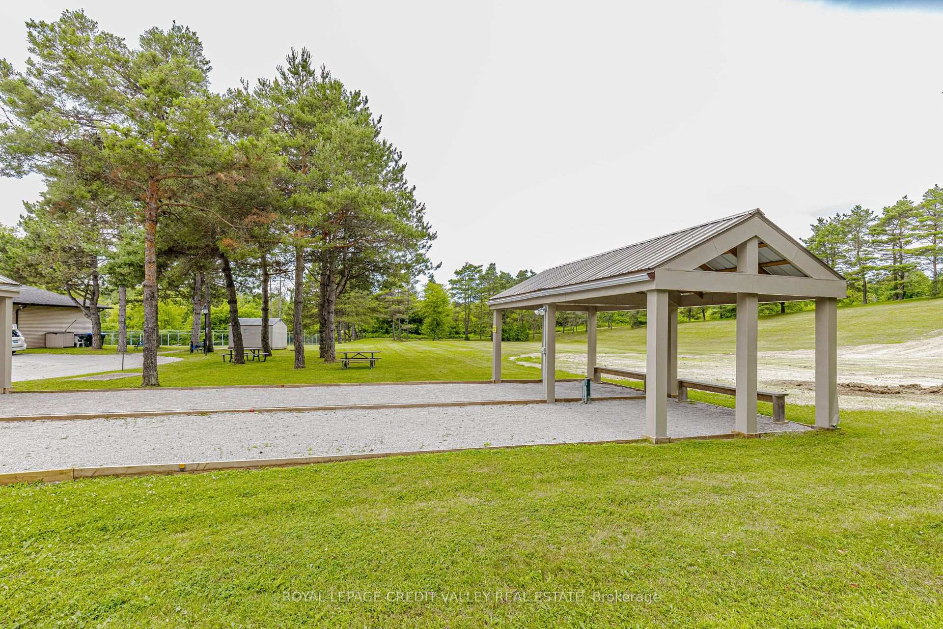 Photo 43 of 118 Tecumseth Pines Drive, New Tecumseth, Rural New Tecumseth — HOMEH