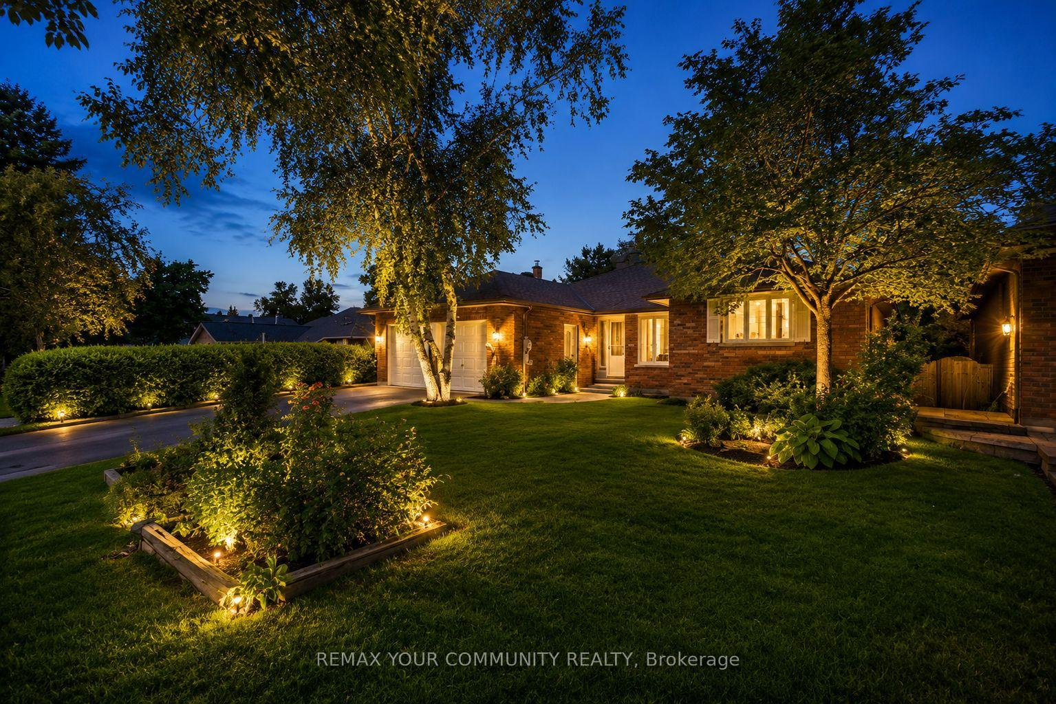 Photo 2 of 431 Innisfil Street, Barrie, Allandale Heights — HOMEH