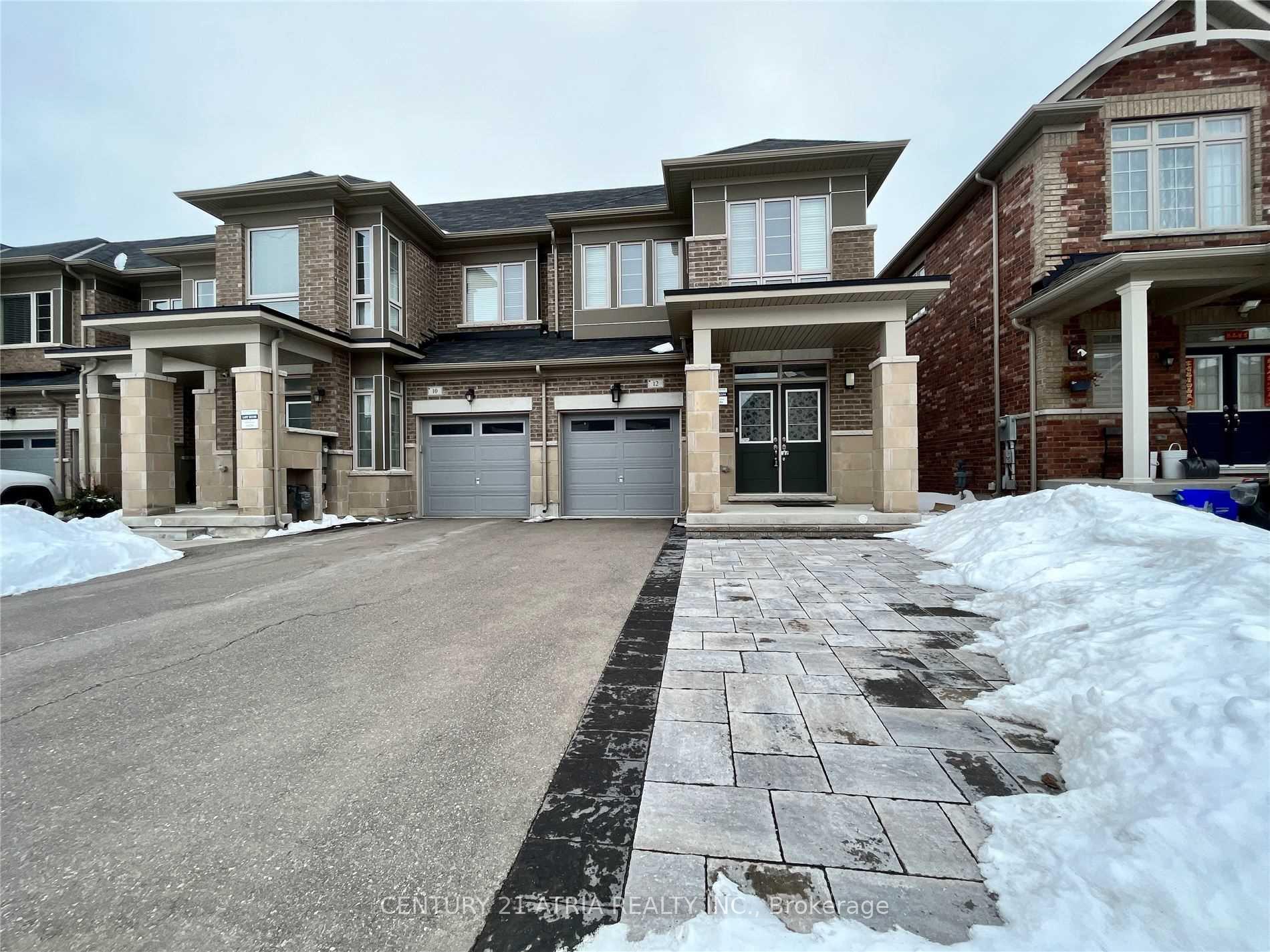 Photo 1 of 12 Constable Street, Aurora, Rural Aurora — HOMEH