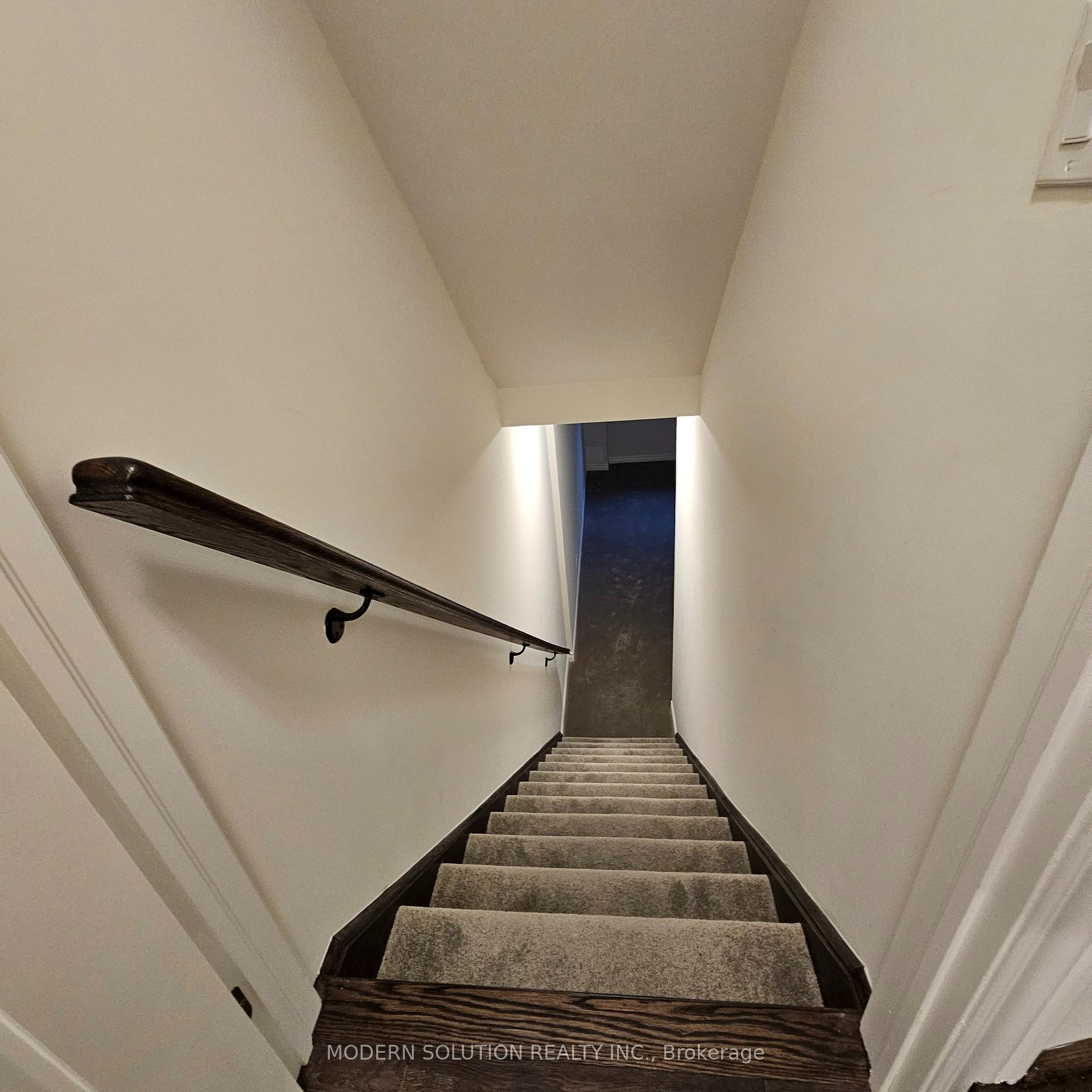Photo 12 of 23 Gloria Street, Kitchener, Huron Park — HOMEH