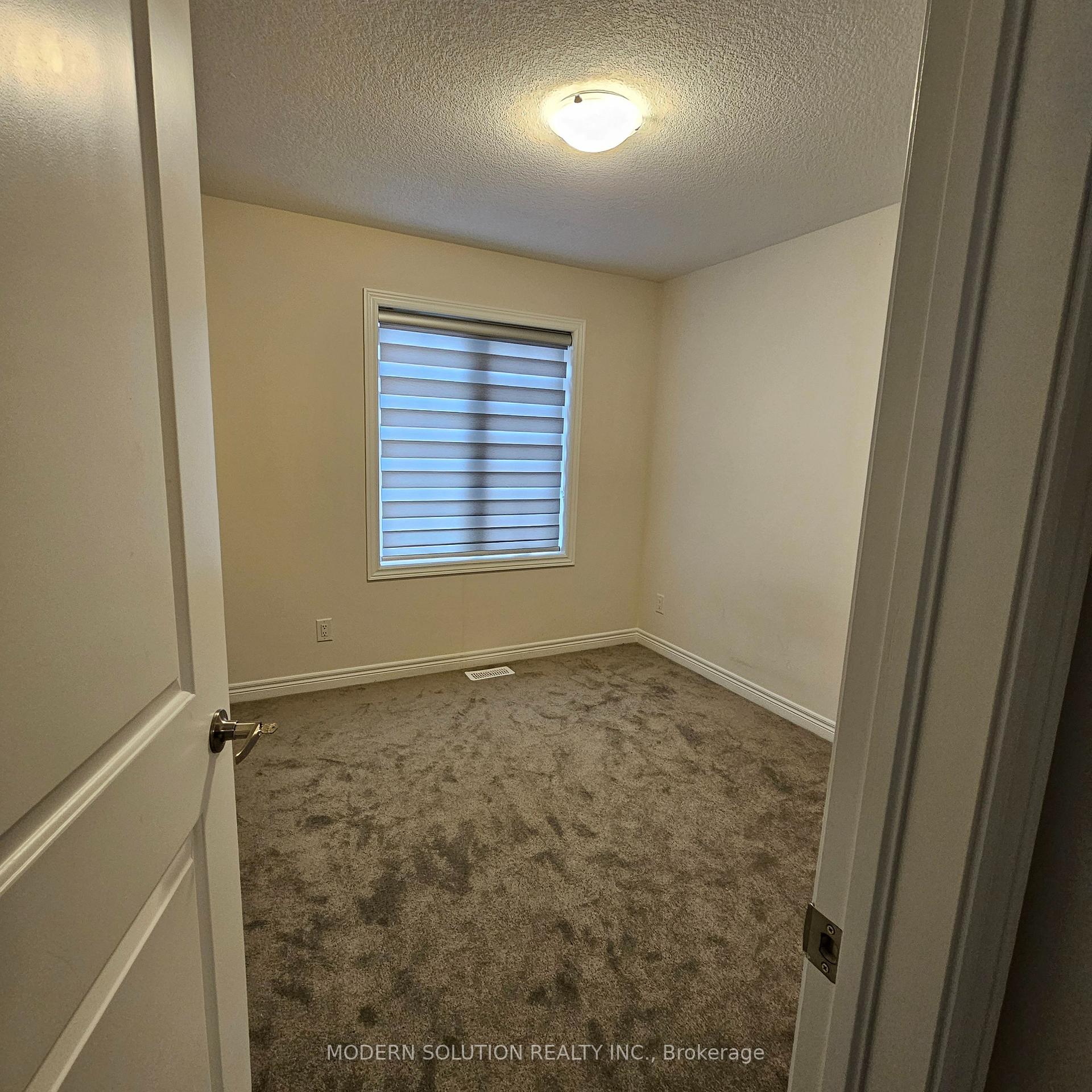 Photo 18 of 23 Gloria Street, Kitchener, Huron Park — HOMEH