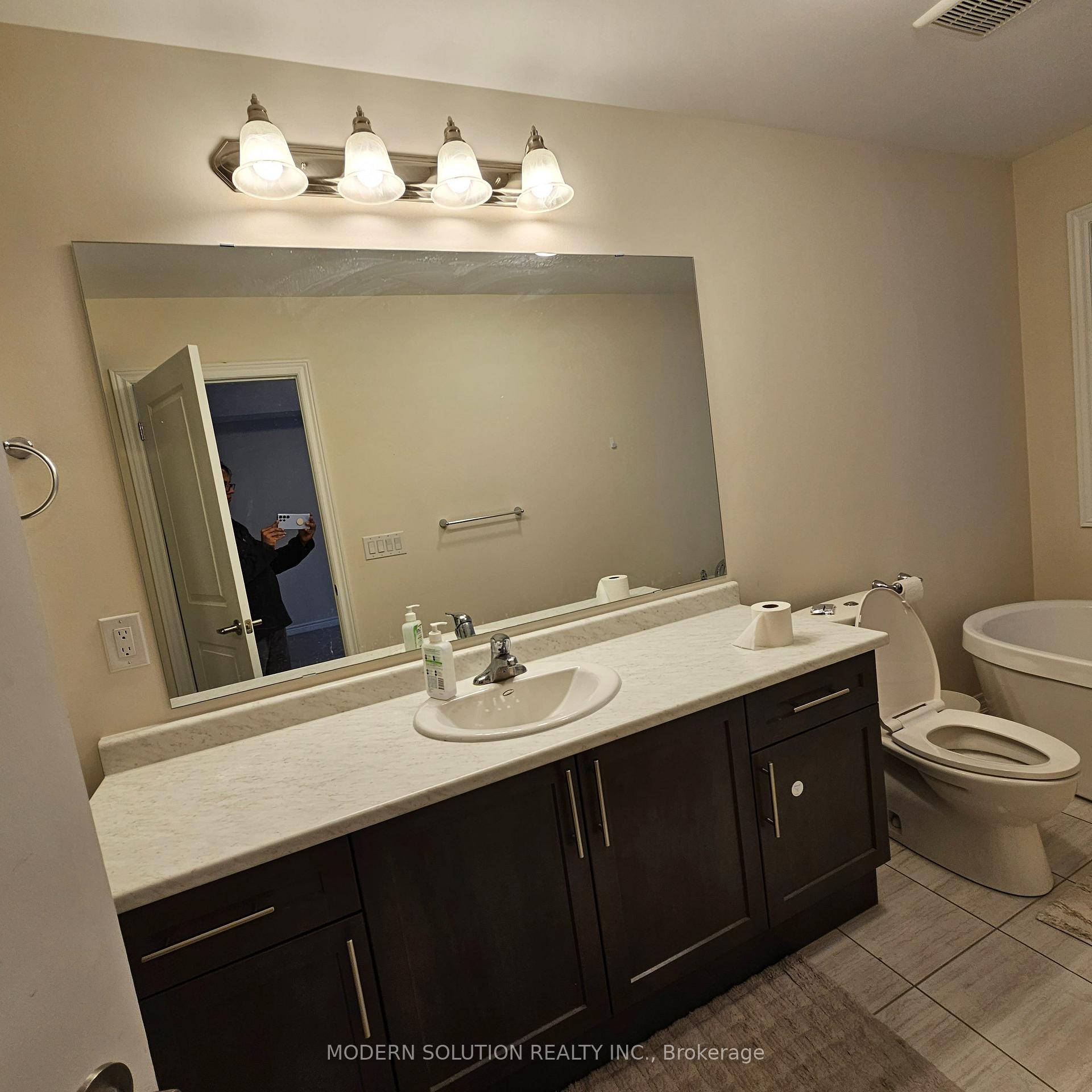 Photo 28 of 23 Gloria Street, Kitchener, Huron Park — HOMEH