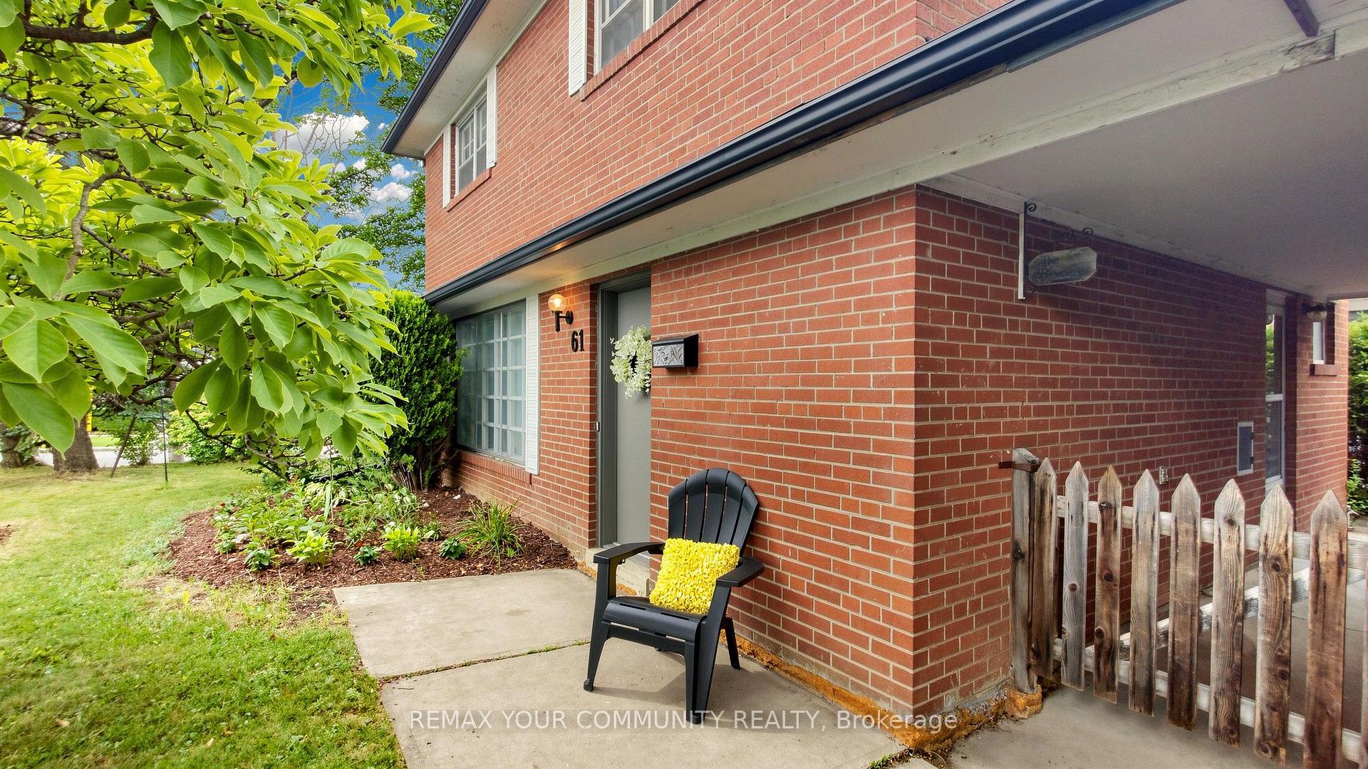 Photo 4 of 61 Norfield Crescent, Etobicoke, Elms-Old Rexdale — HOMEH