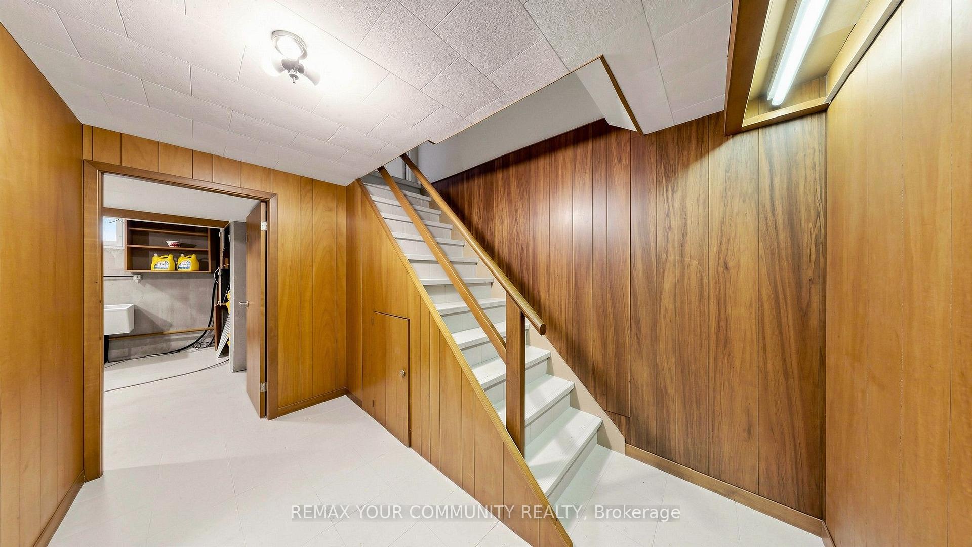 Photo 18 of 61 Norfield Crescent, Etobicoke, Elms-Old Rexdale — HOMEH