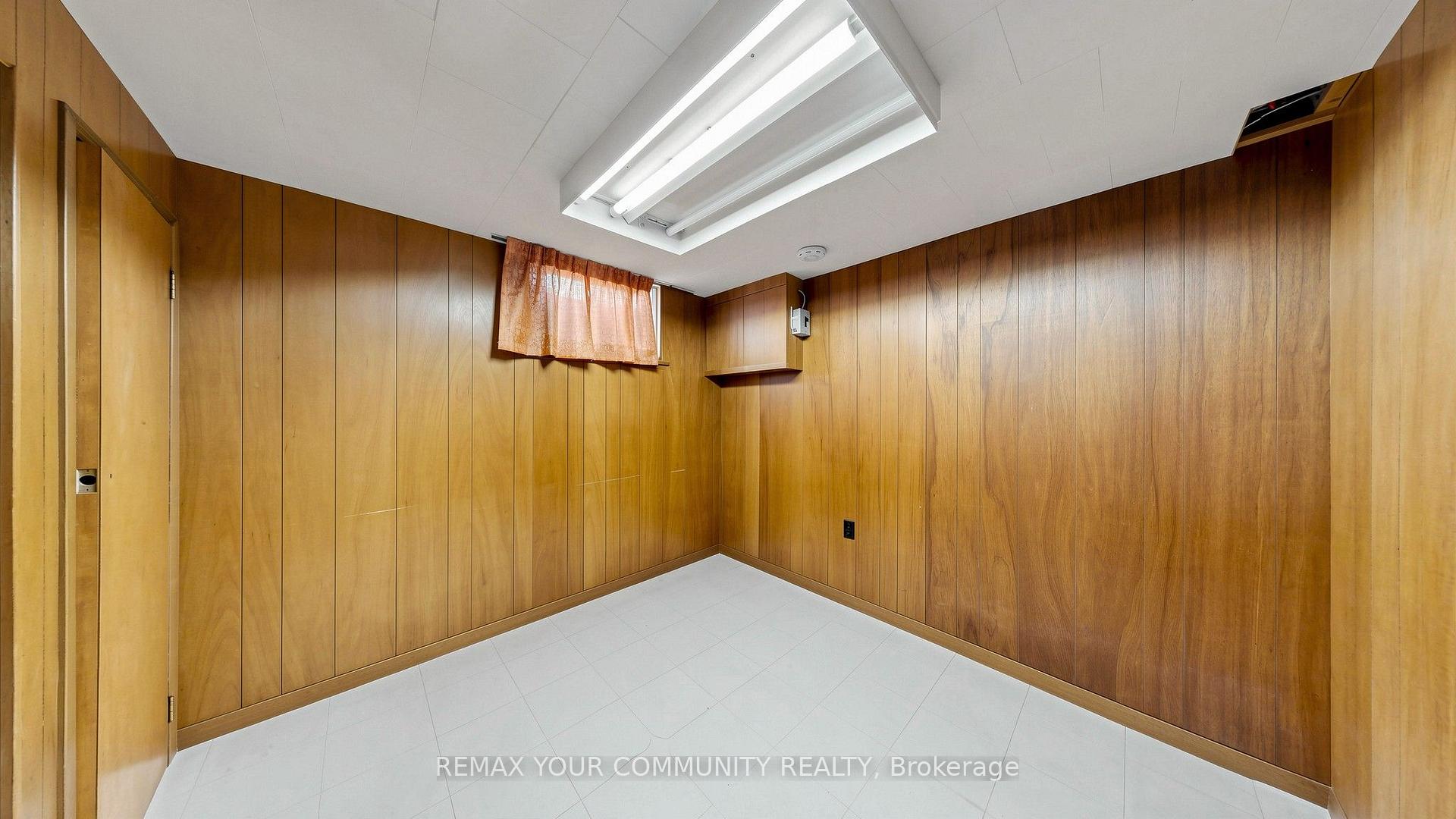 Photo 21 of 61 Norfield Crescent, Etobicoke, Elms-Old Rexdale — HOMEH