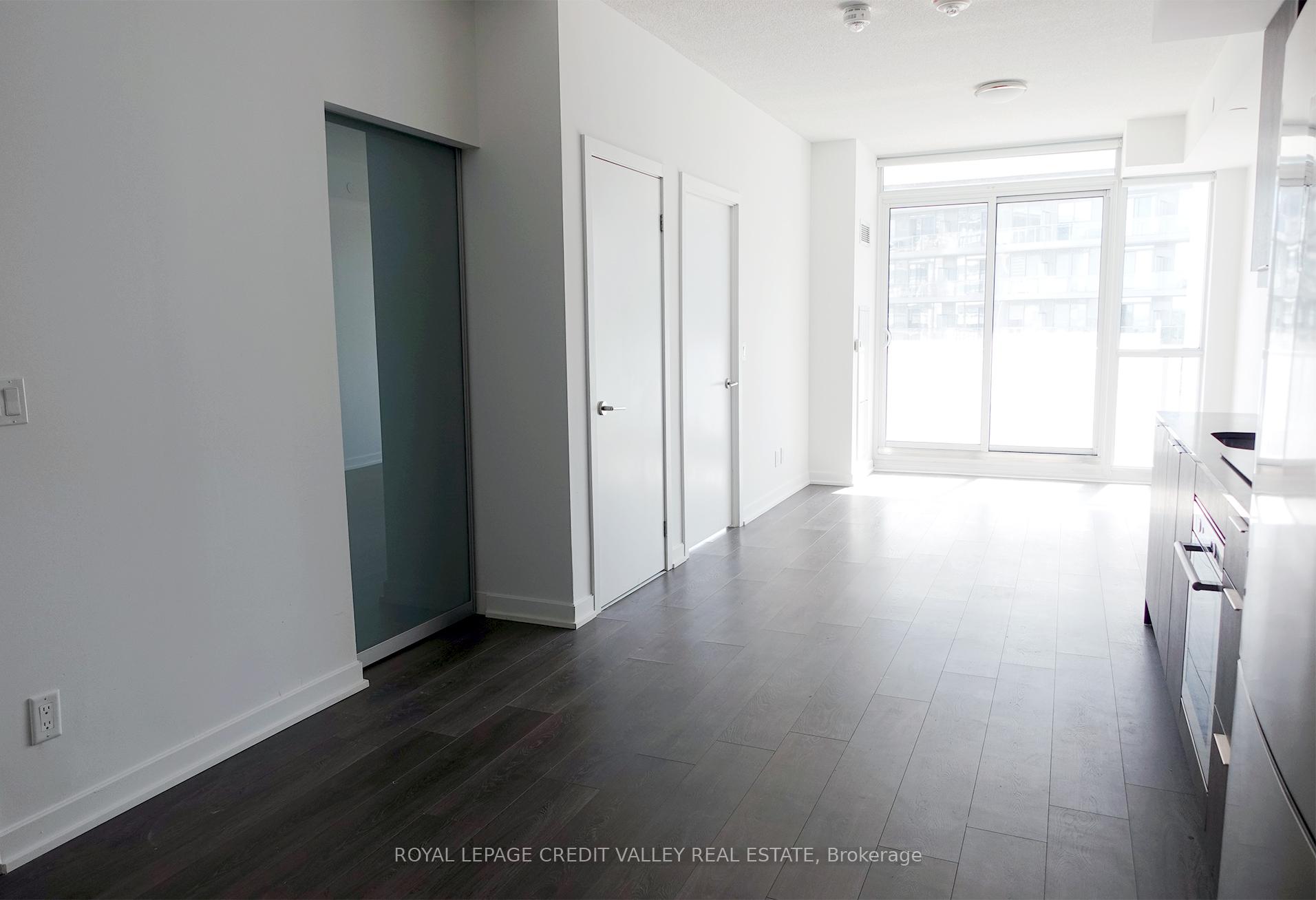 Photo 7 of Unit 401, 32 Forest Manor Road, North York, Henry Farm — HOMEH