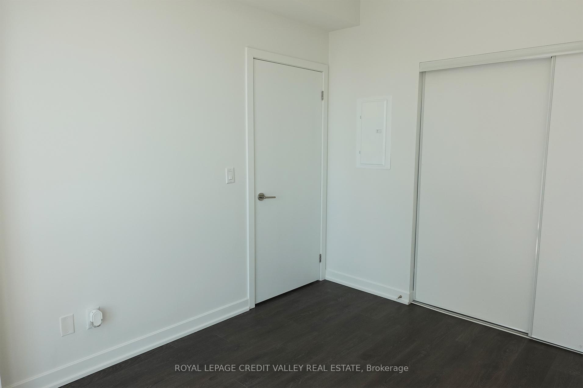 Photo 10 of Unit 401, 32 Forest Manor Road, North York, Henry Farm — HOMEH