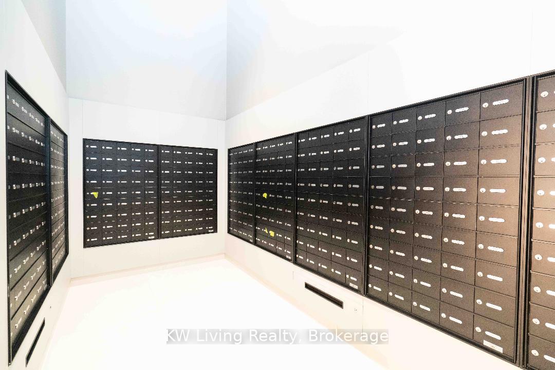 Photo 3 of Unit 523, 400 King Street W, Toronto, Waterfront Communities — HOMEH