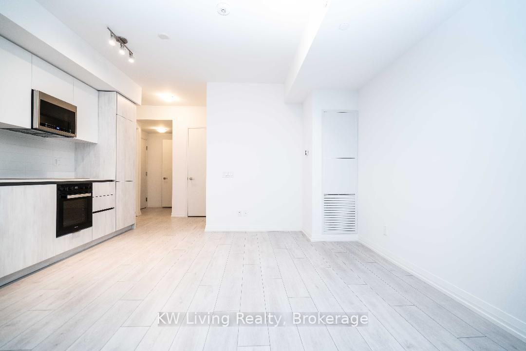 Photo 9 of Unit 523, 400 King Street W, Toronto, Waterfront Communities — HOMEH