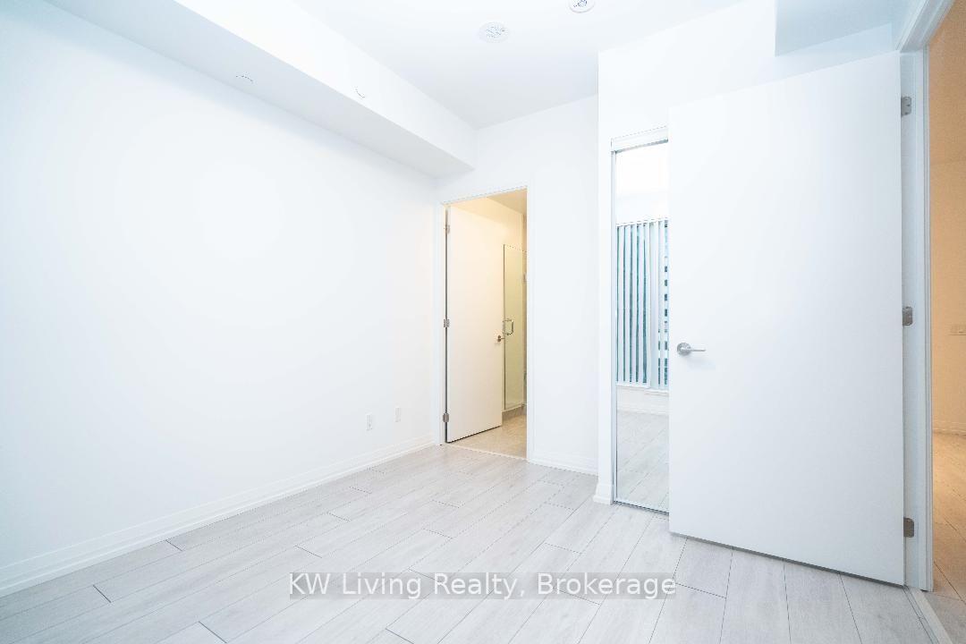 Photo 15 of Unit 523, 400 King Street W, Toronto, Waterfront Communities — HOMEH