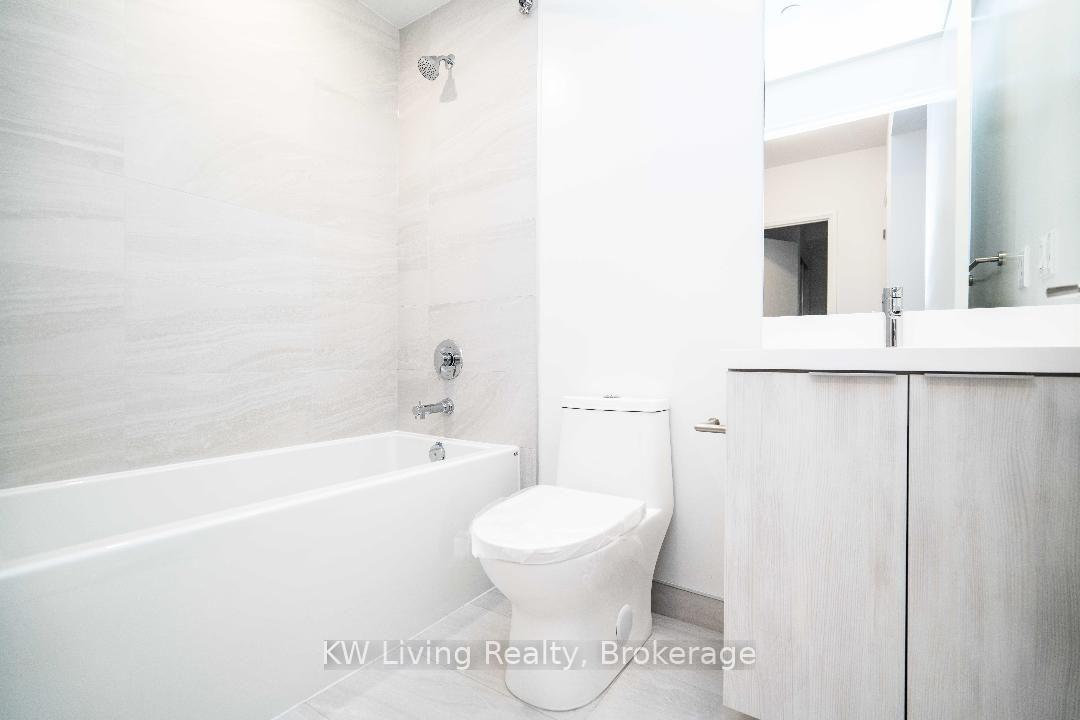Photo 16 of Unit 523, 400 King Street W, Toronto, Waterfront Communities — HOMEH